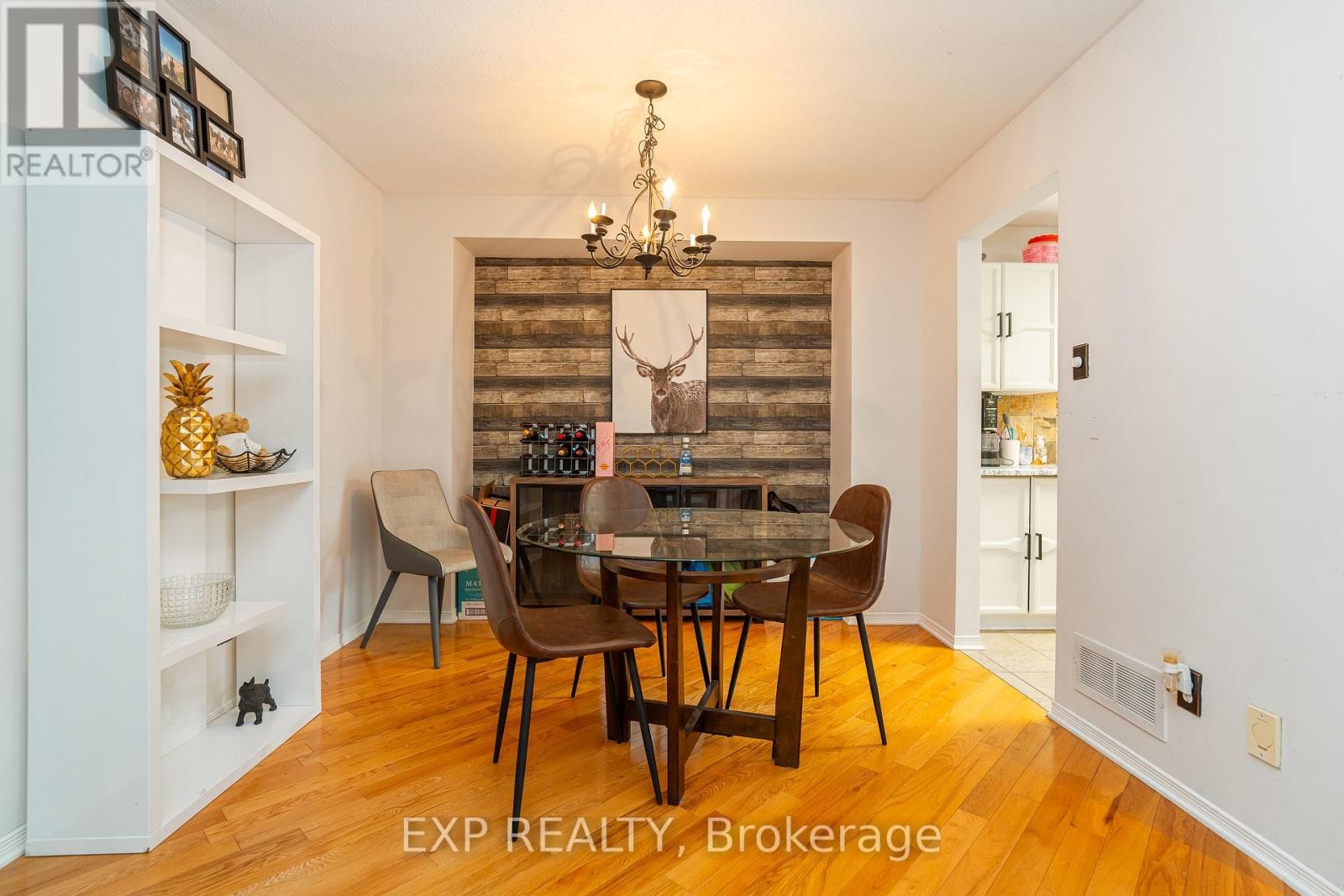 












86 FURLONG CRESCENT

,
Ottawa,




Ontario
K2M2H9

