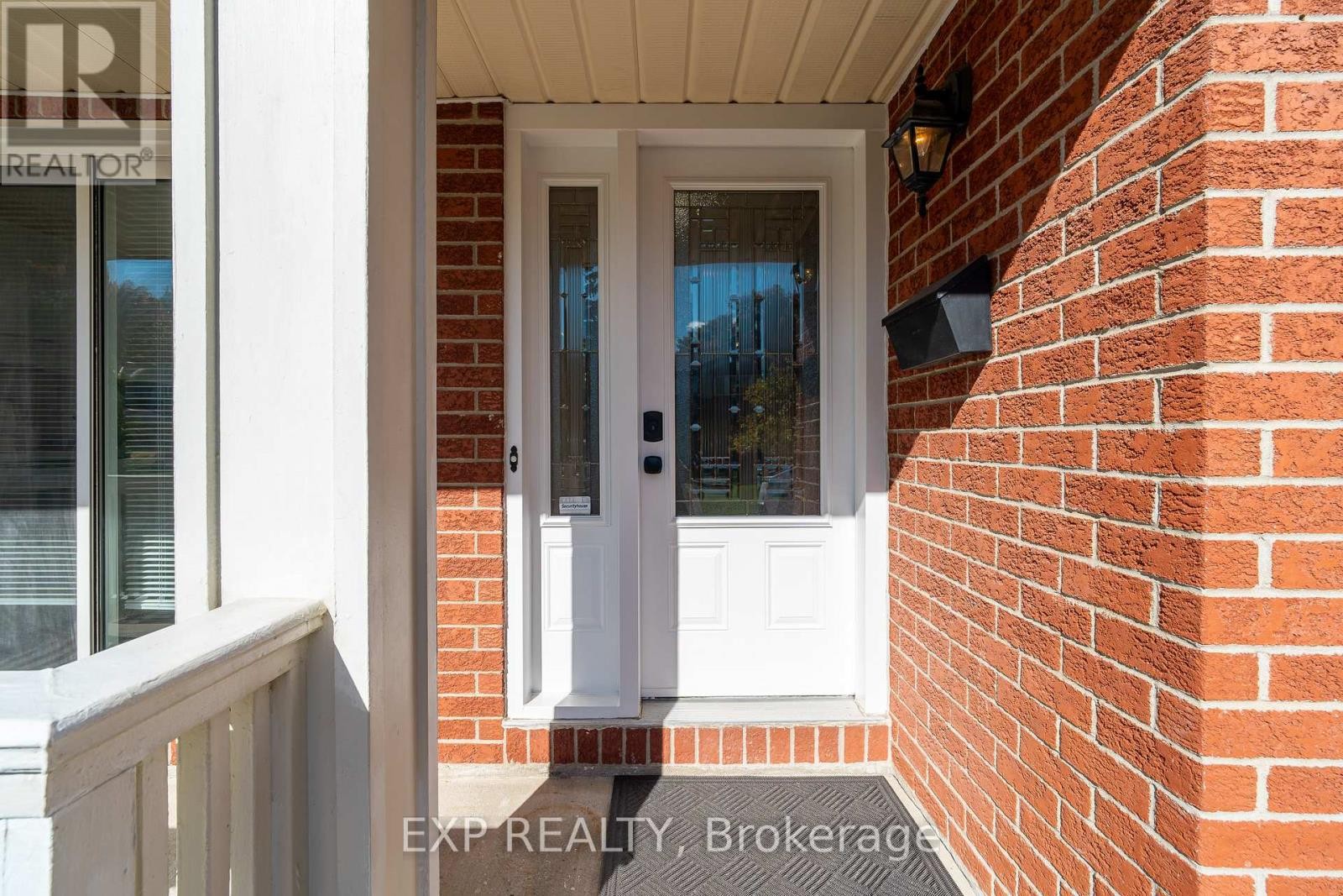












32 MAPLE VIEW CRESCENT

,
Ottawa,




Ontario
K2G5J6

