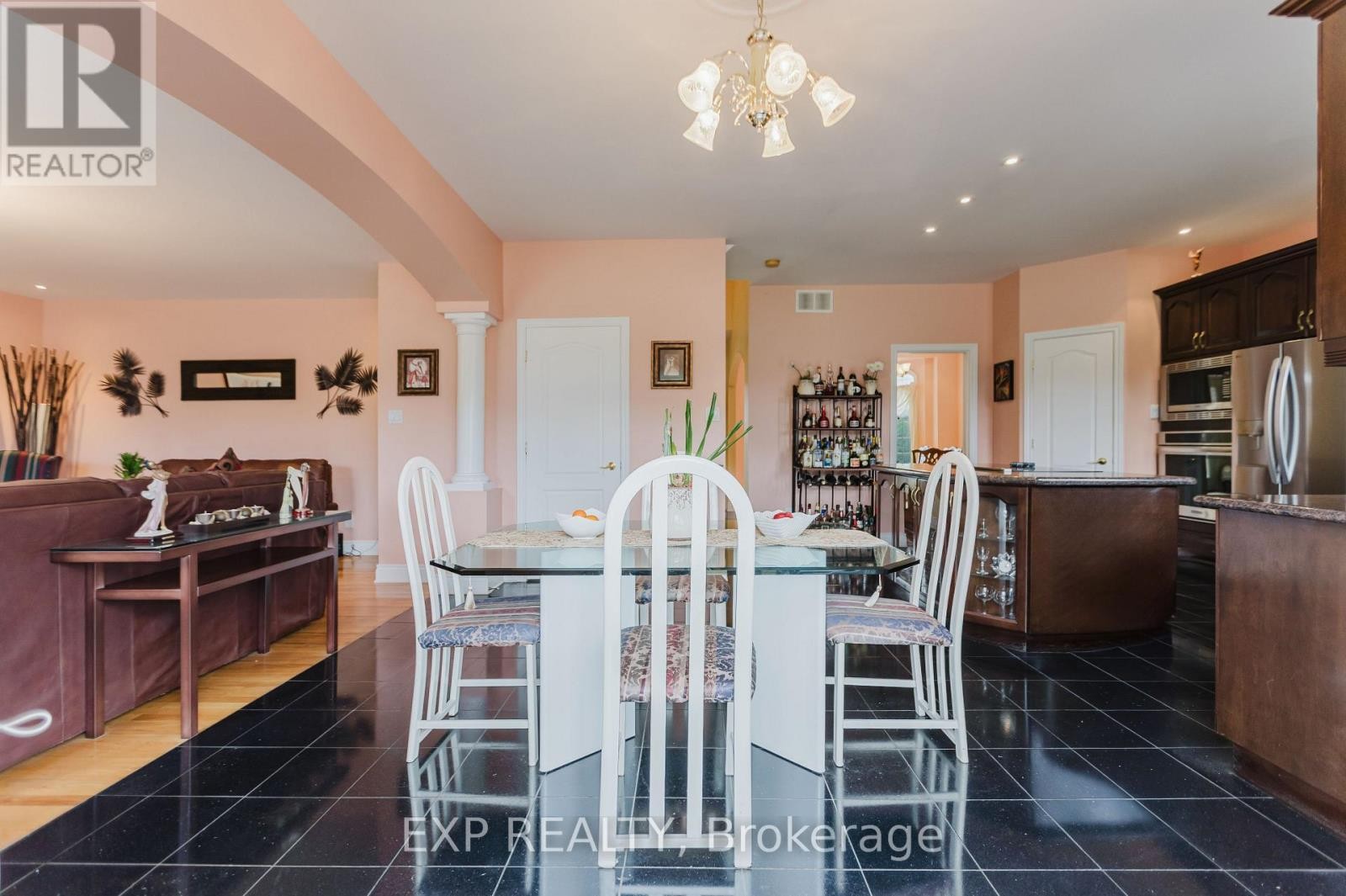 












5472 WICKLOW DRIVE

,
Ottawa,




Ontario
K4M1C4


