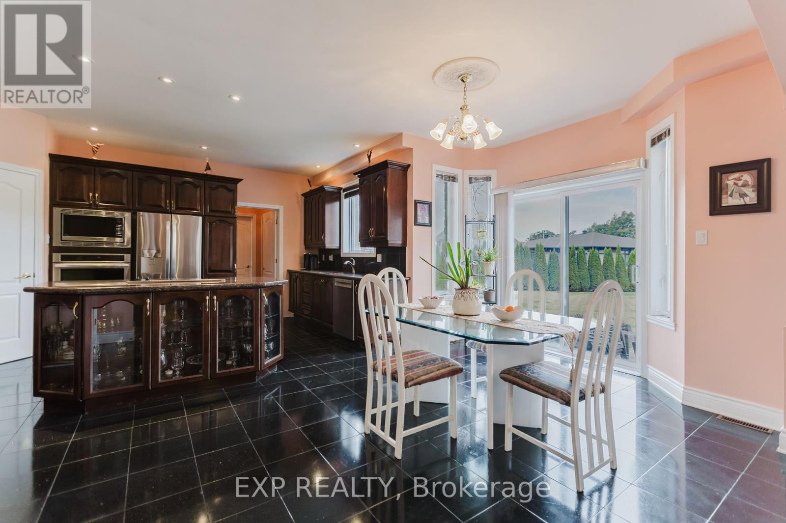 












5472 WICKLOW DRIVE

,
Ottawa,




Ontario
K4M1C4

