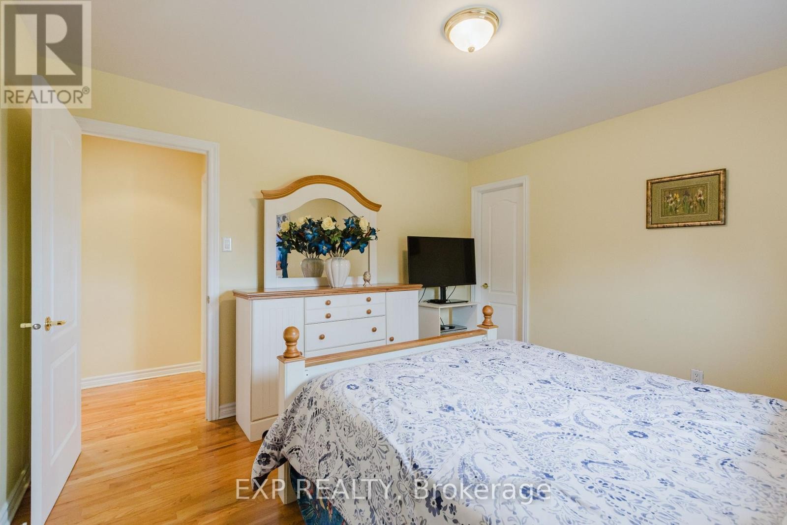 












5472 WICKLOW DRIVE

,
Ottawa,




Ontario
K4M1C4

