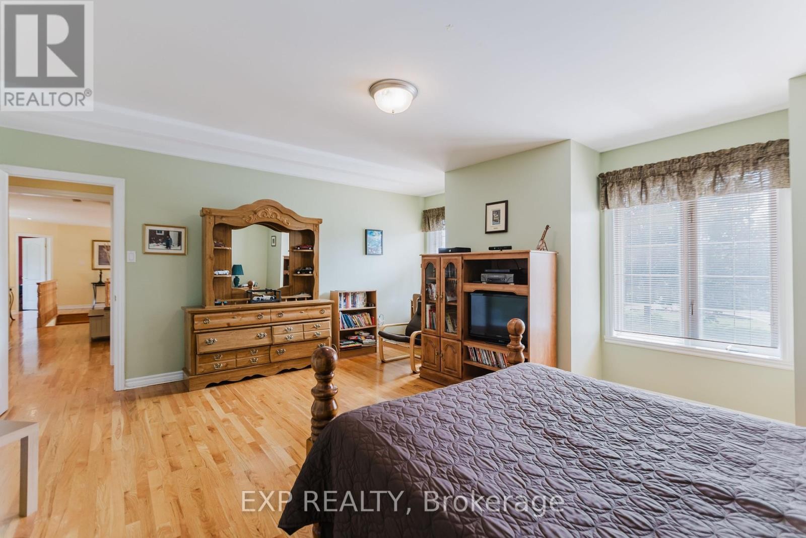












5472 WICKLOW DRIVE

,
Ottawa,




Ontario
K4M1C4

