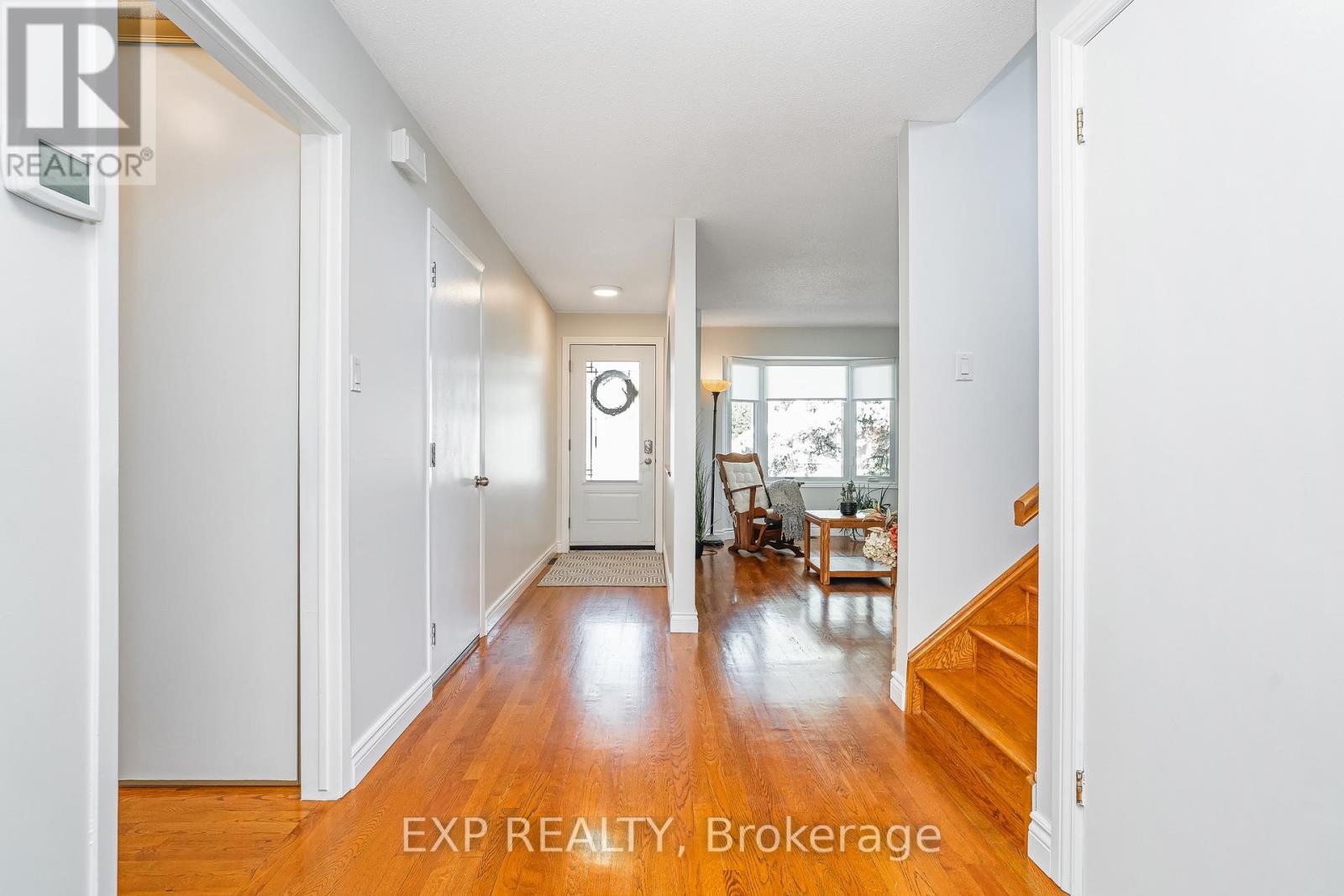 












6084A VINEYARD DRIVE

,
Ottawa,




Ontario
K1C2M5

