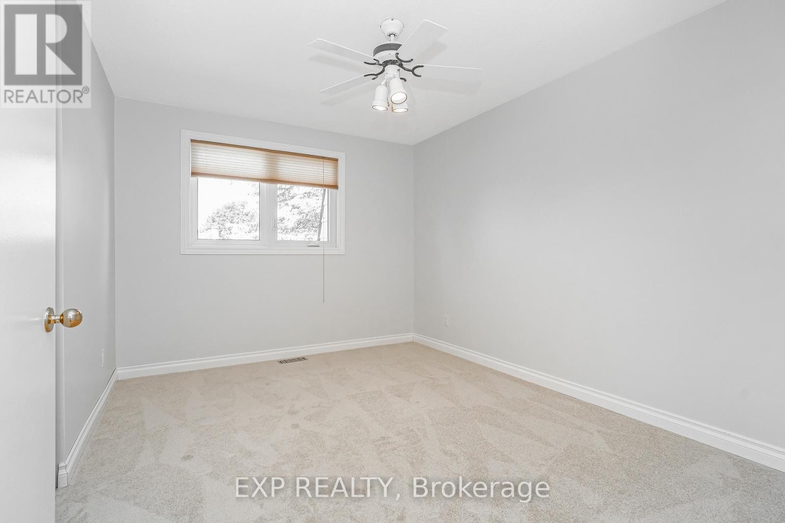 












6084A VINEYARD DRIVE

,
Ottawa,




Ontario
K1C2M5

