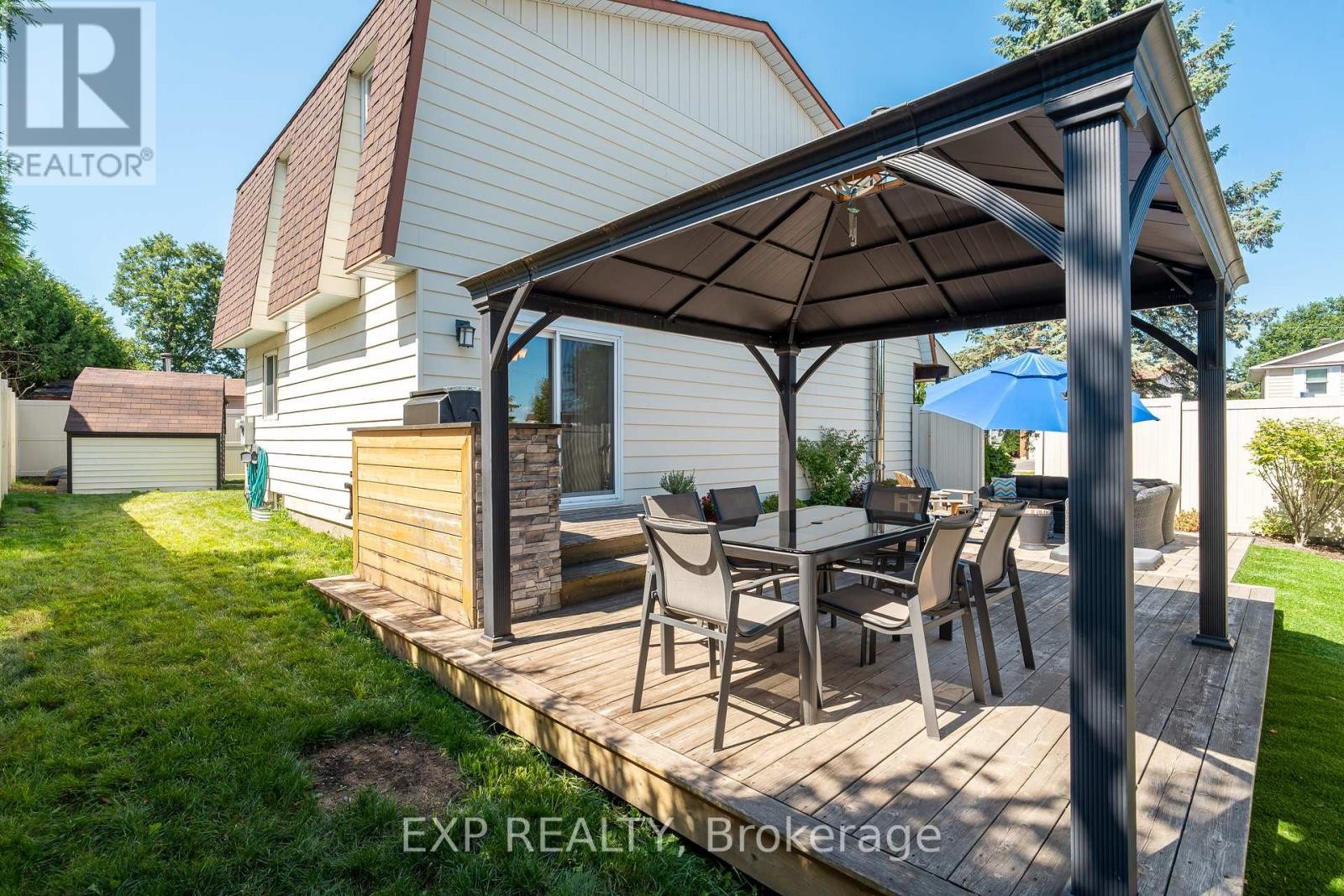 












6084A VINEYARD DRIVE

,
Ottawa,




Ontario
K1C2M5

