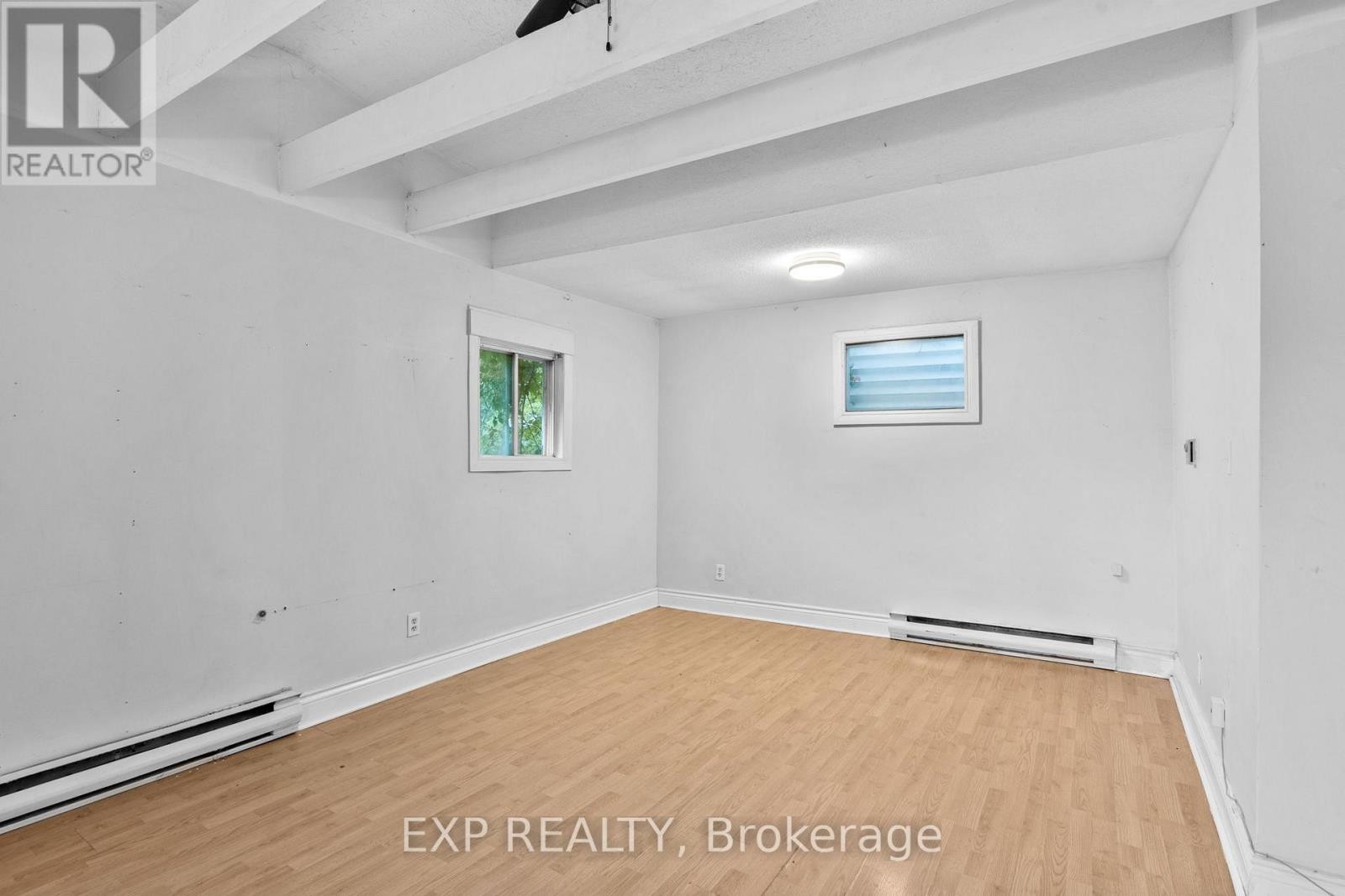 












23 LOWREY STREET

,
Ottawa,




Ontario
K1Y2S5

