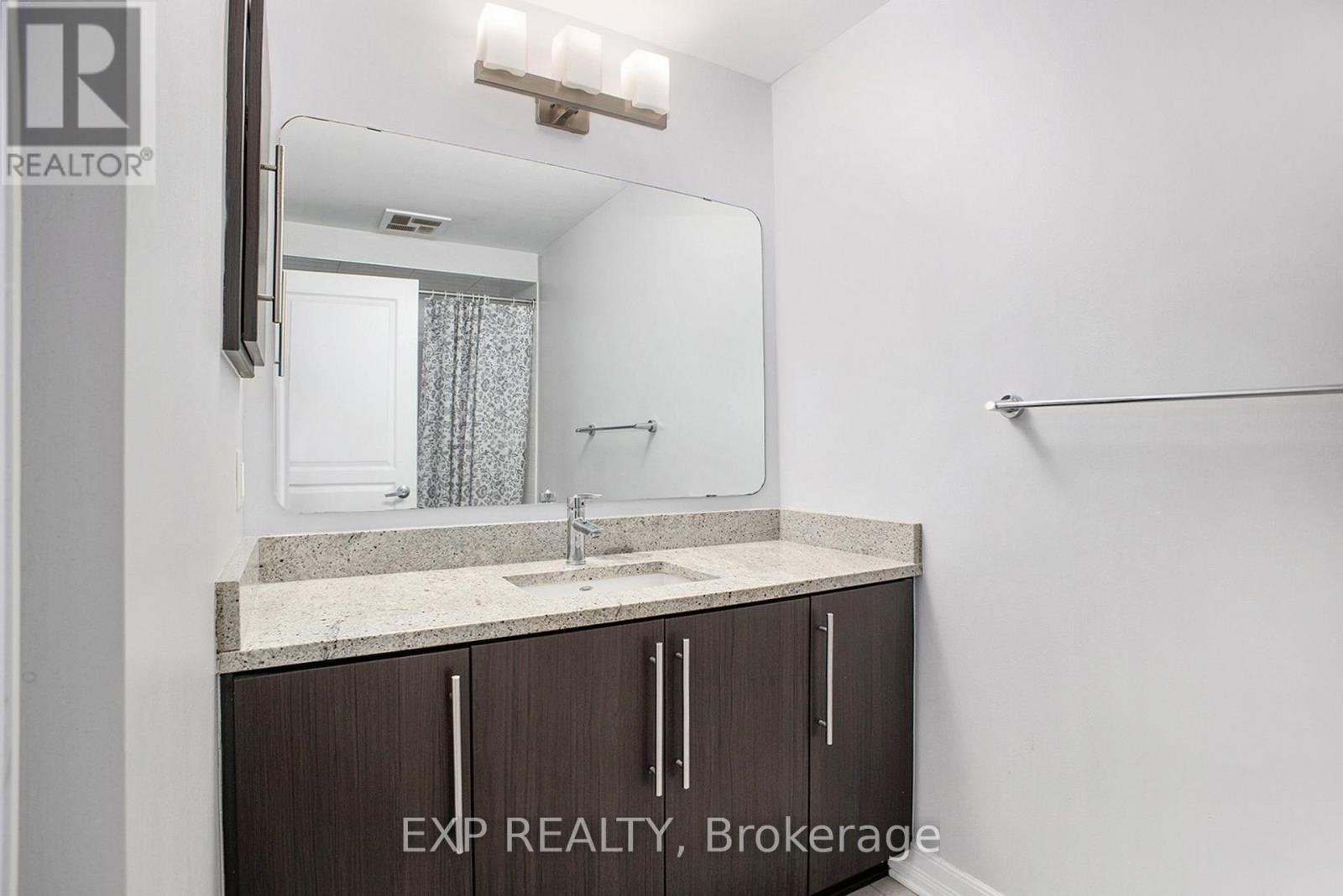 












609 - 238 BESSERER STREET

,
Ottawa,




Ontario
K1N6B1

