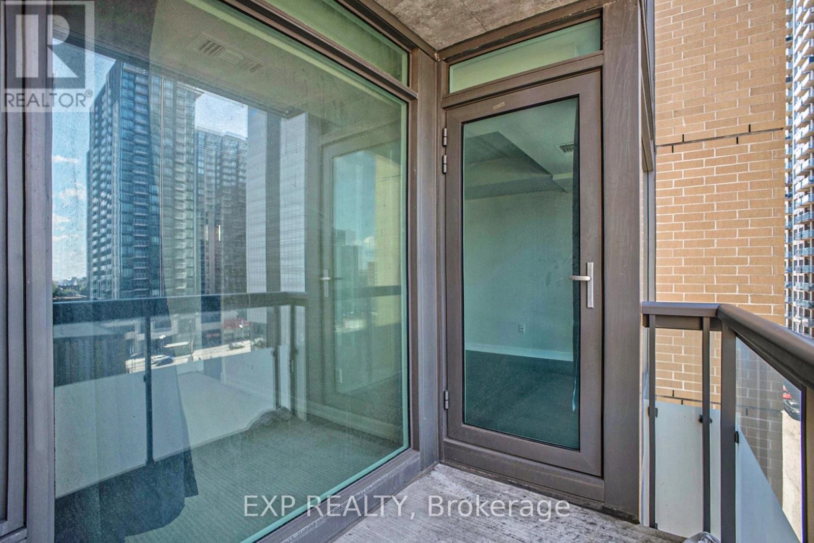 












609 - 238 BESSERER STREET

,
Ottawa,




Ontario
K1N6B1

