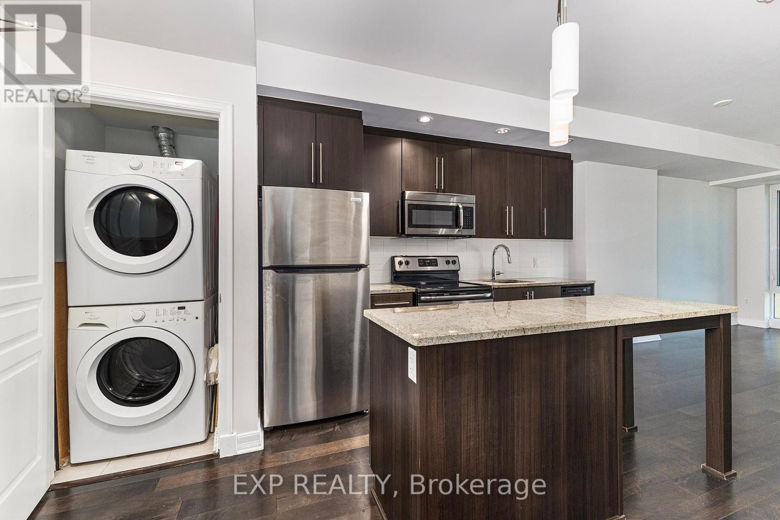 












609 - 238 BESSERER STREET

,
Ottawa,




Ontario
K1N6B1

