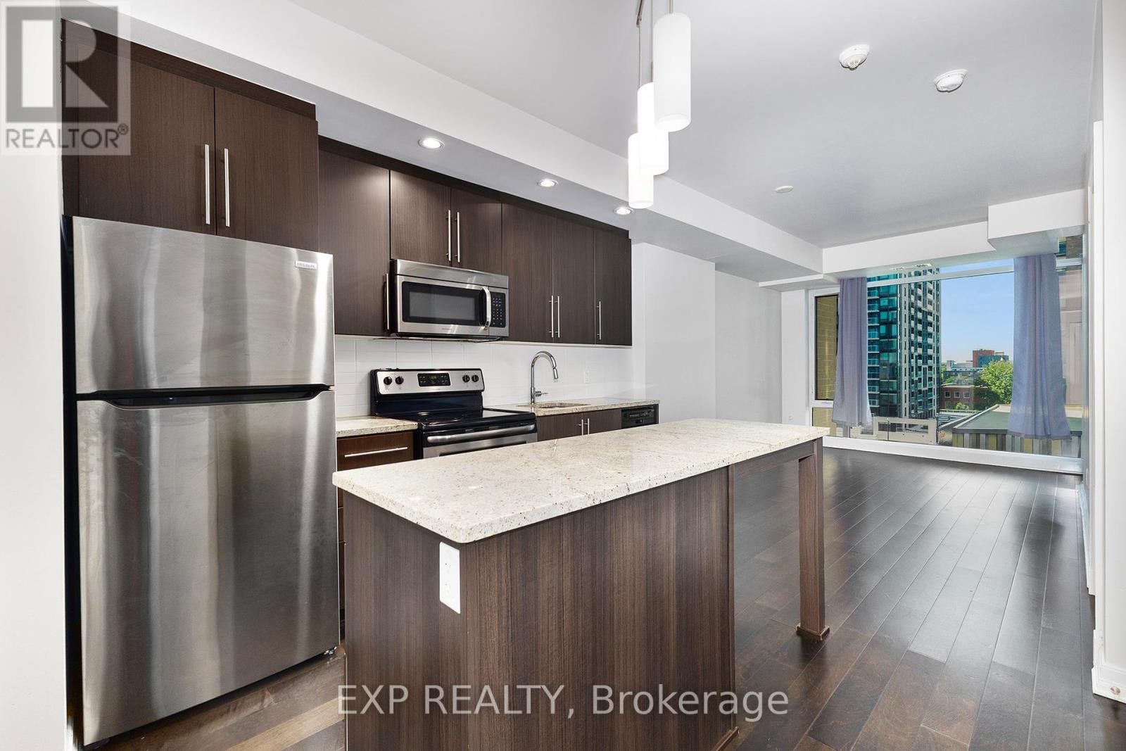 












609 - 238 BESSERER STREET

,
Ottawa,




Ontario
K1N6B1

