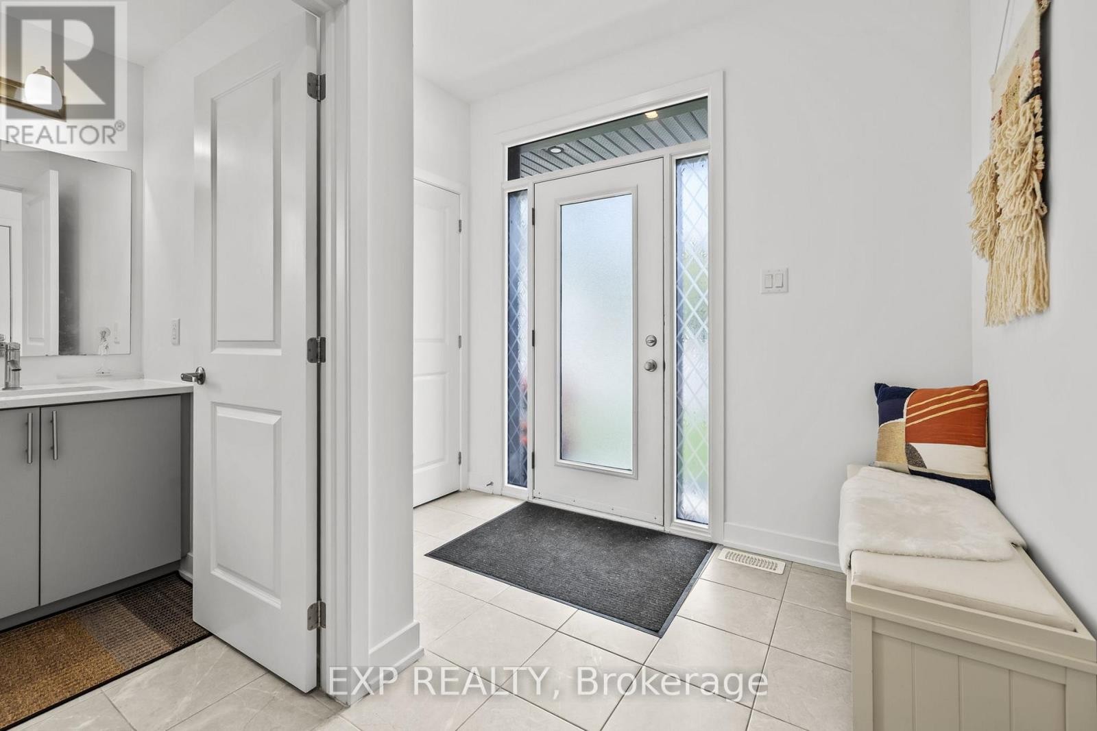 












50 ANGEL HEIGHTS

,
Ottawa,




Ontario
K2S2N4

