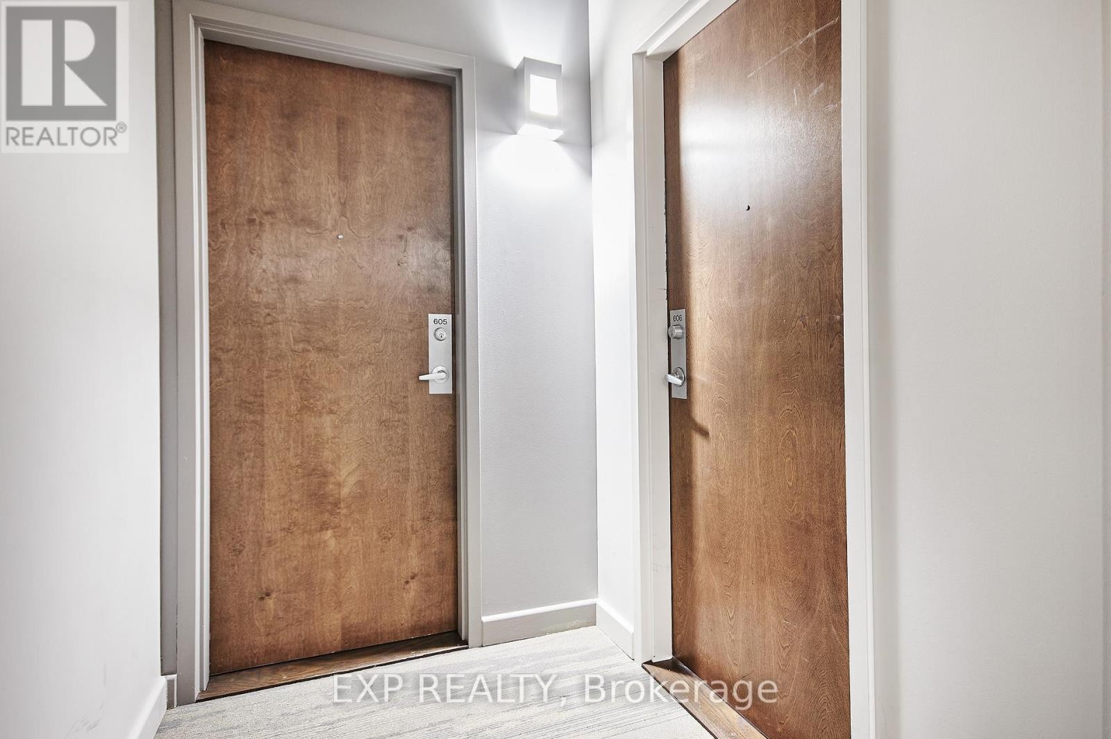 












606 - 180 YORK STREET

,
Ottawa,




Ontario
K1N1J6

