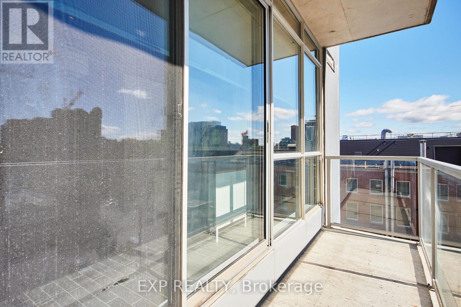 












606 - 180 YORK STREET

,
Ottawa,




Ontario
K1N1J6

