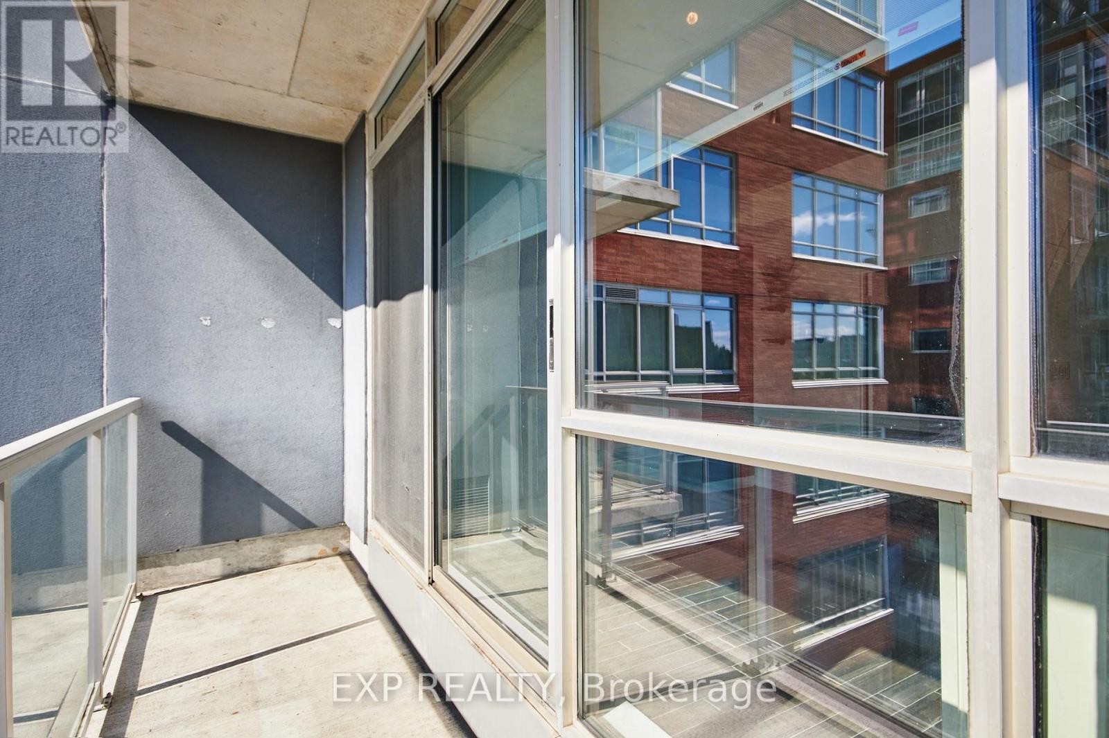 












606 - 180 YORK STREET

,
Ottawa,




Ontario
K1N1J6

