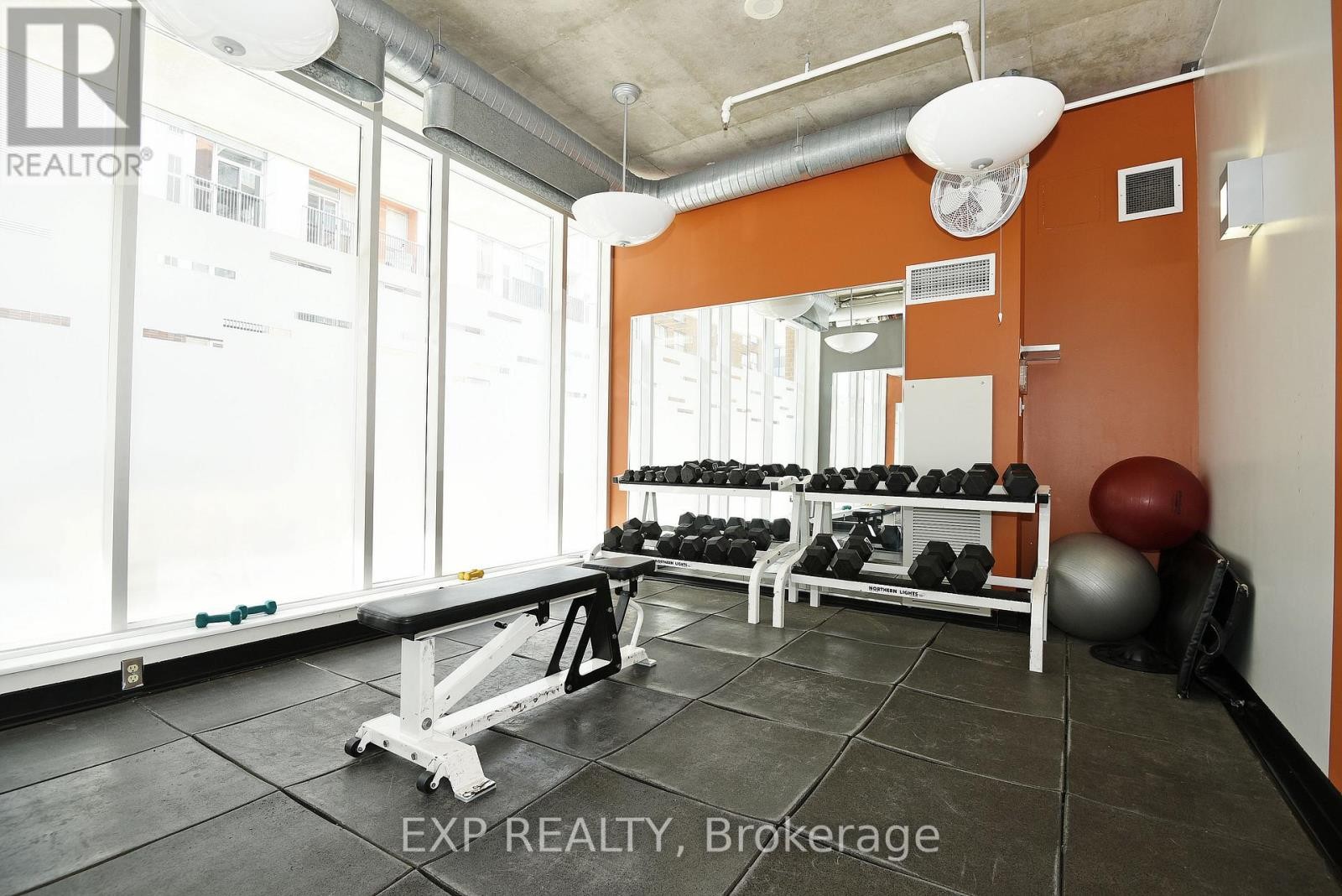 












606 - 180 YORK STREET

,
Ottawa,




Ontario
K1N1J6

