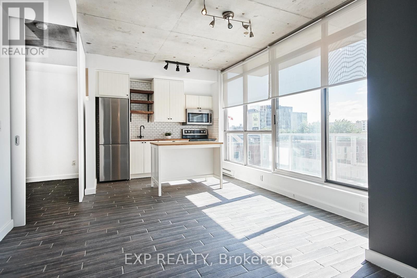 












606 - 180 YORK STREET

,
Ottawa,




Ontario
K1N1J6

