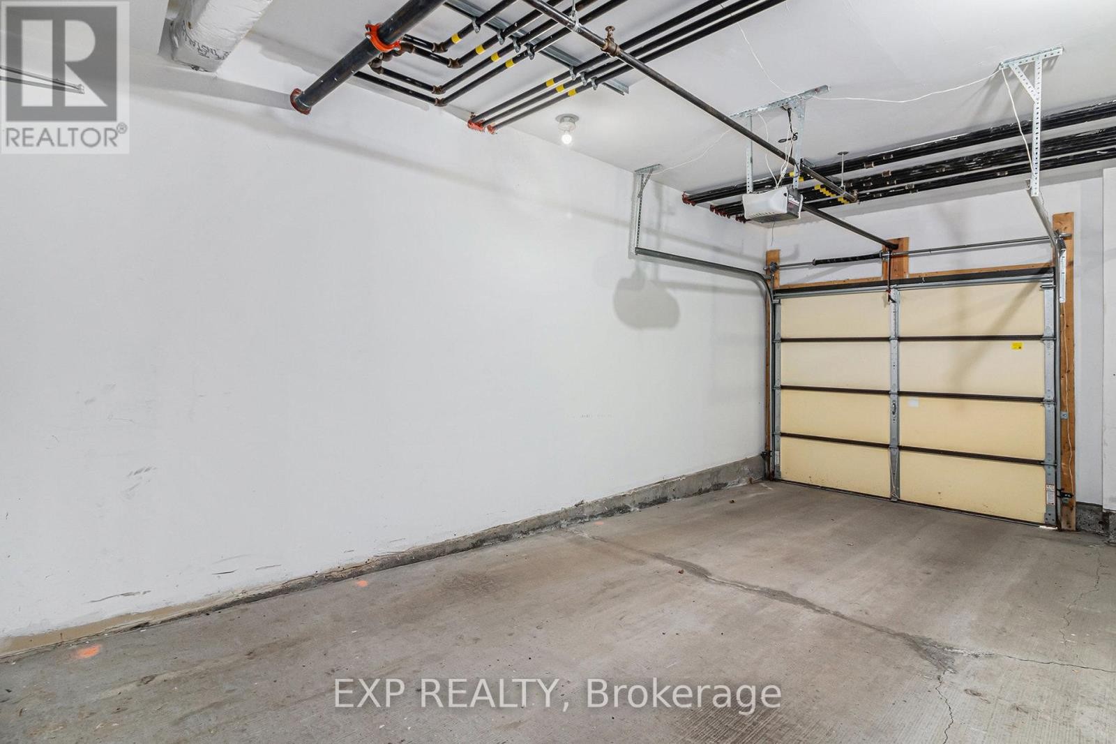












205 - 100 MONTBLANC PRIVATE

,
Ottawa,




Ontario
K1C0B2

