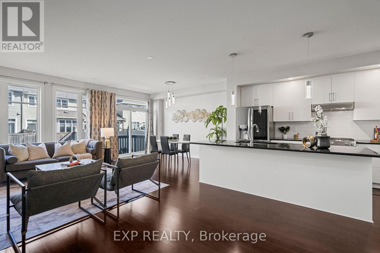 












512 EDENWYLDE DRIVE E

,
Ottawa,




Ontario
K2S2K4

