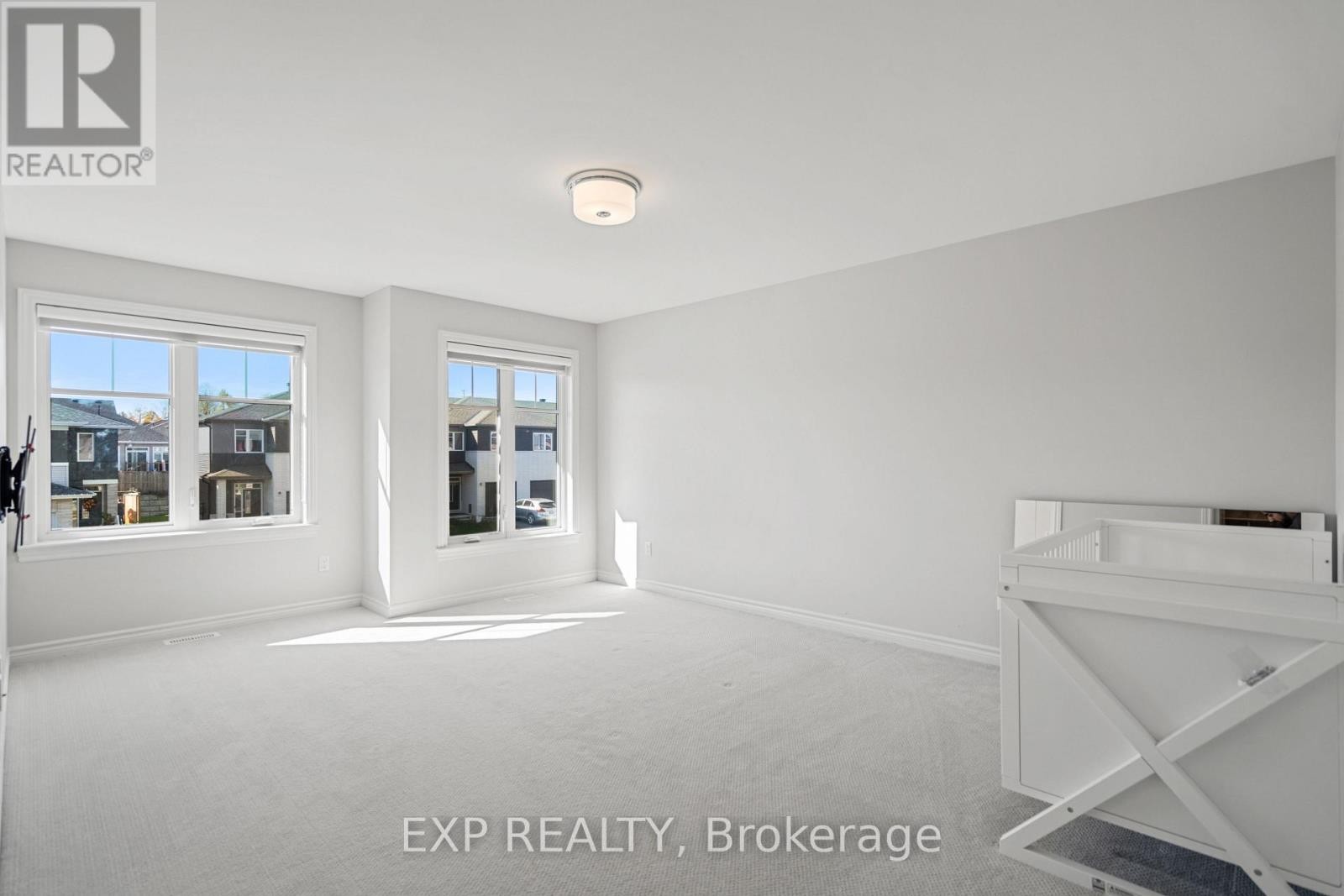 












512 EDENWYLDE DRIVE E

,
Ottawa,




Ontario
K2S2K4

