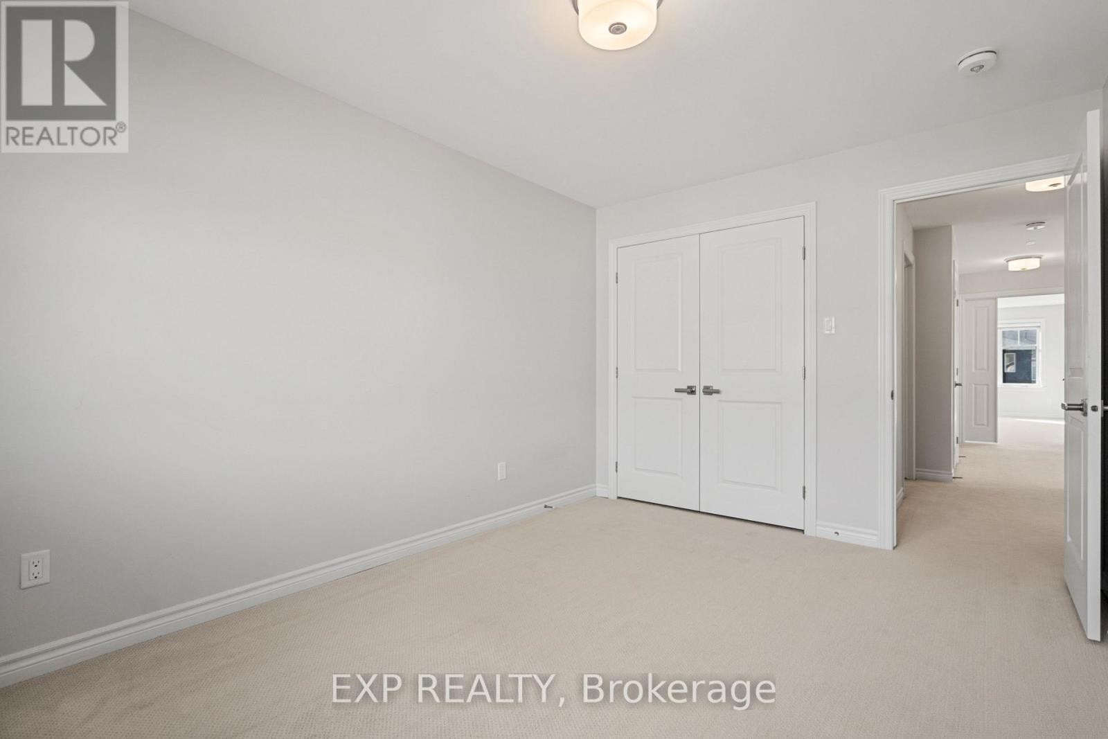 












512 EDENWYLDE DRIVE E

,
Ottawa,




Ontario
K2S2K4

