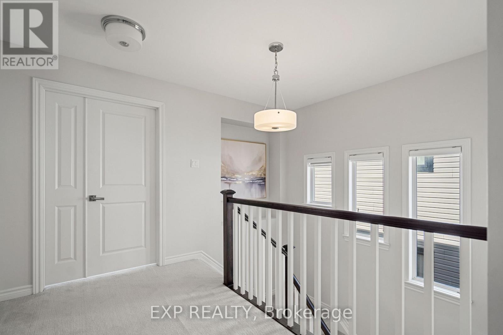 












512 EDENWYLDE DRIVE E

,
Ottawa,




Ontario
K2S2K4


