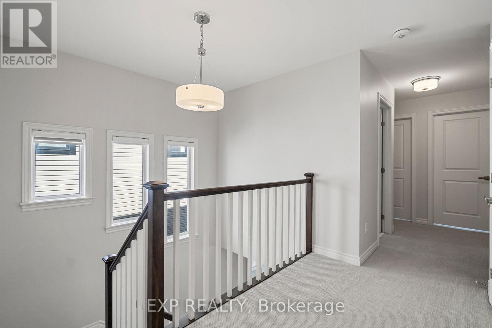 












512 EDENWYLDE DRIVE E

,
Ottawa,




Ontario
K2S2K4

