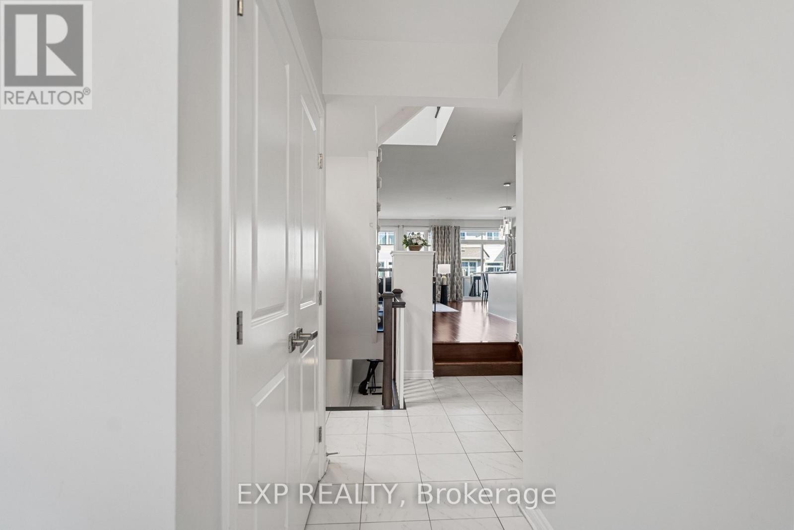












512 EDENWYLDE DRIVE E

,
Ottawa,




Ontario
K2S2K4

