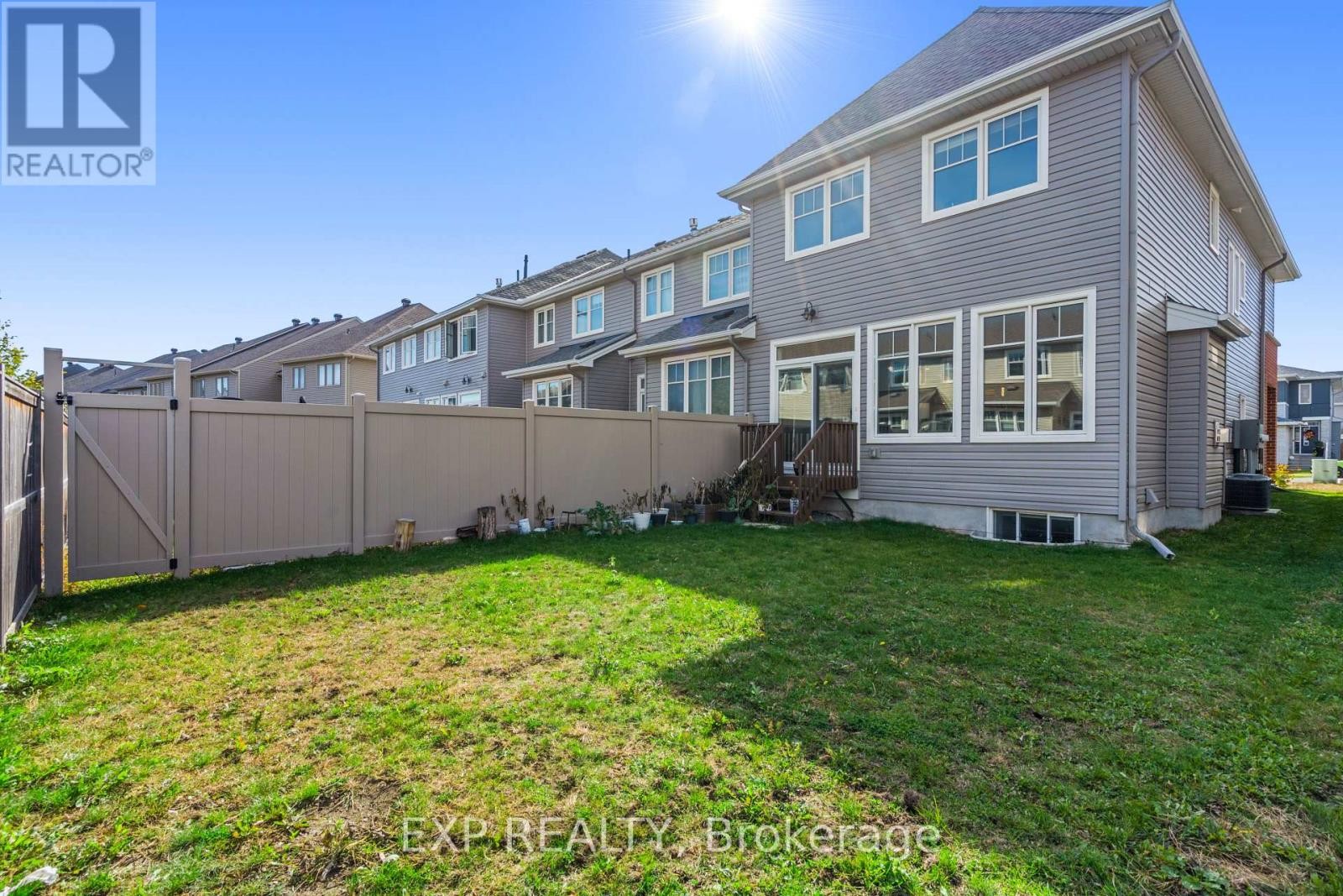 












512 EDENWYLDE DRIVE E

,
Ottawa,




Ontario
K2S2K4

