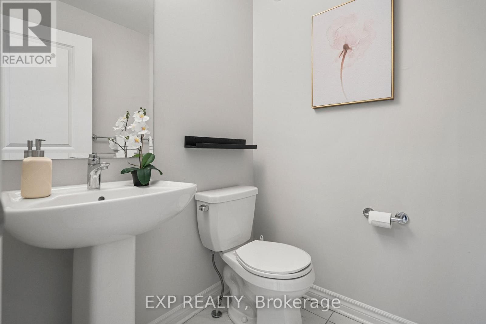 












512 EDENWYLDE DRIVE E

,
Ottawa,




Ontario
K2S2K4

