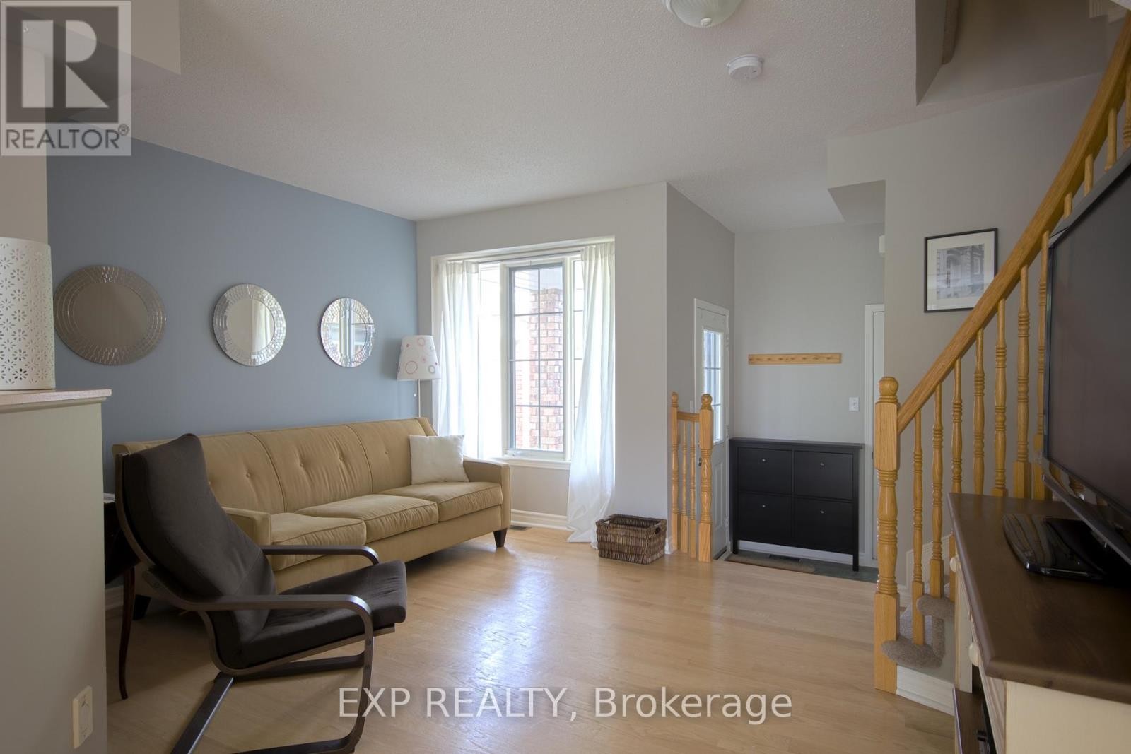 












46 COLLEGE CIRCLE

,
Ottawa,




Ontario
K1K4R8


