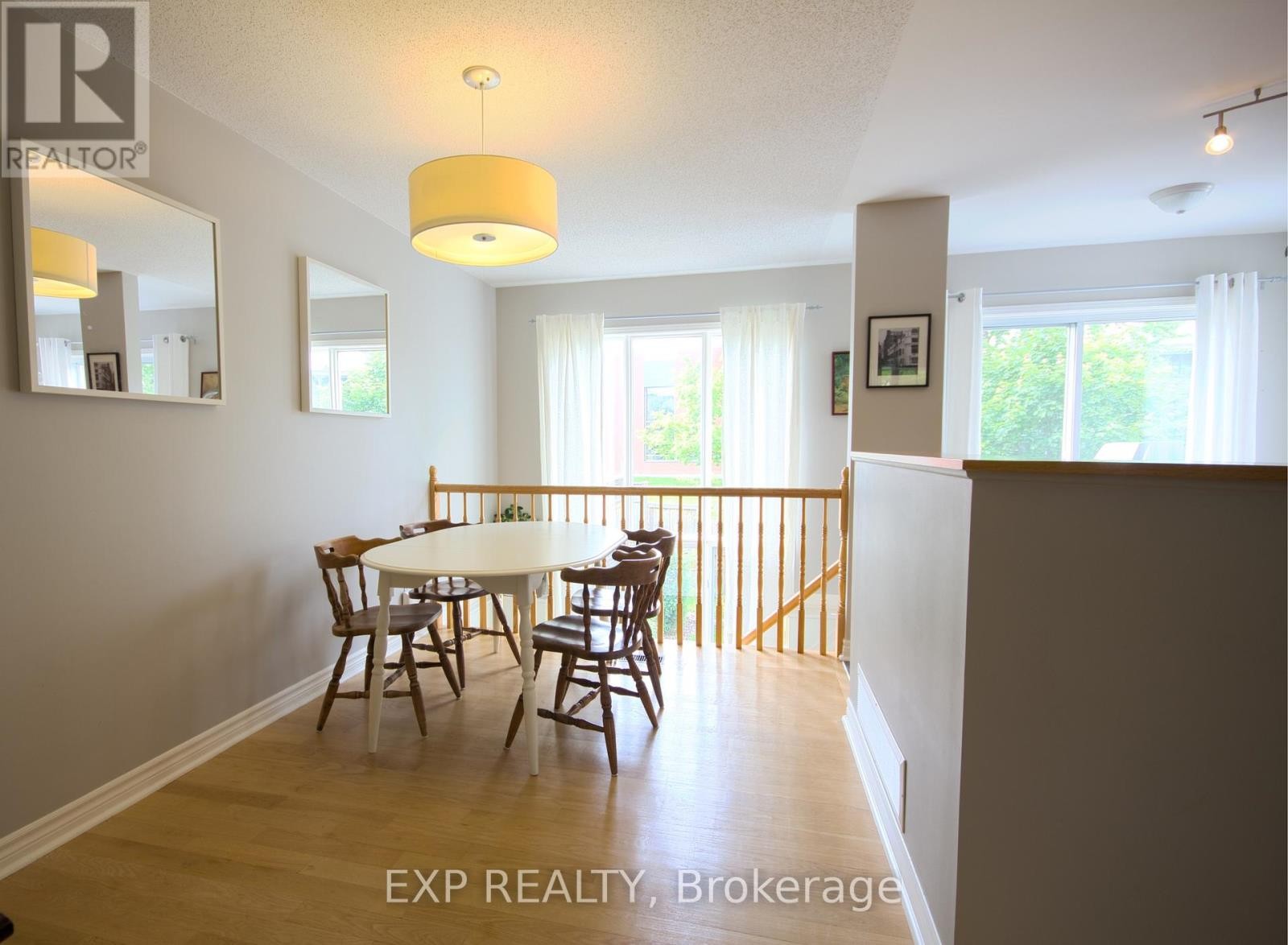 












46 COLLEGE CIRCLE

,
Ottawa,




Ontario
K1K4R8

