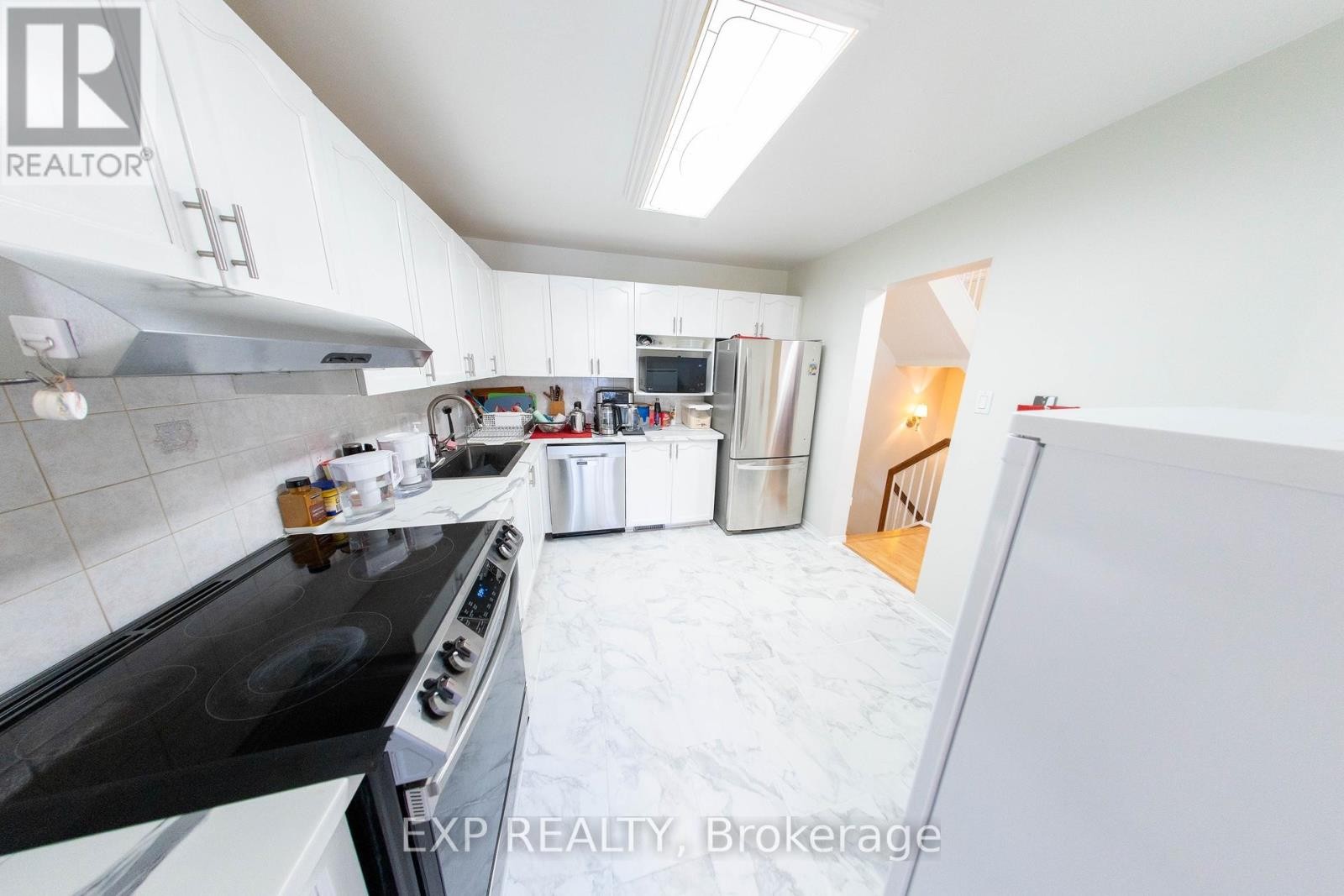 












54 SHEPPARD'S GLEN AVENUE

,
Ottawa,




Ontario
K2M2M9

