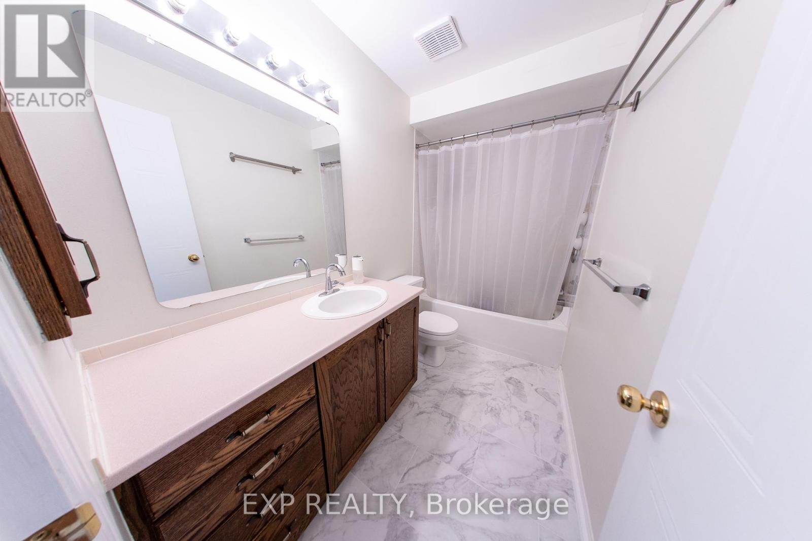 












54 SHEPPARD'S GLEN AVENUE

,
Ottawa,




Ontario
K2M2M9

