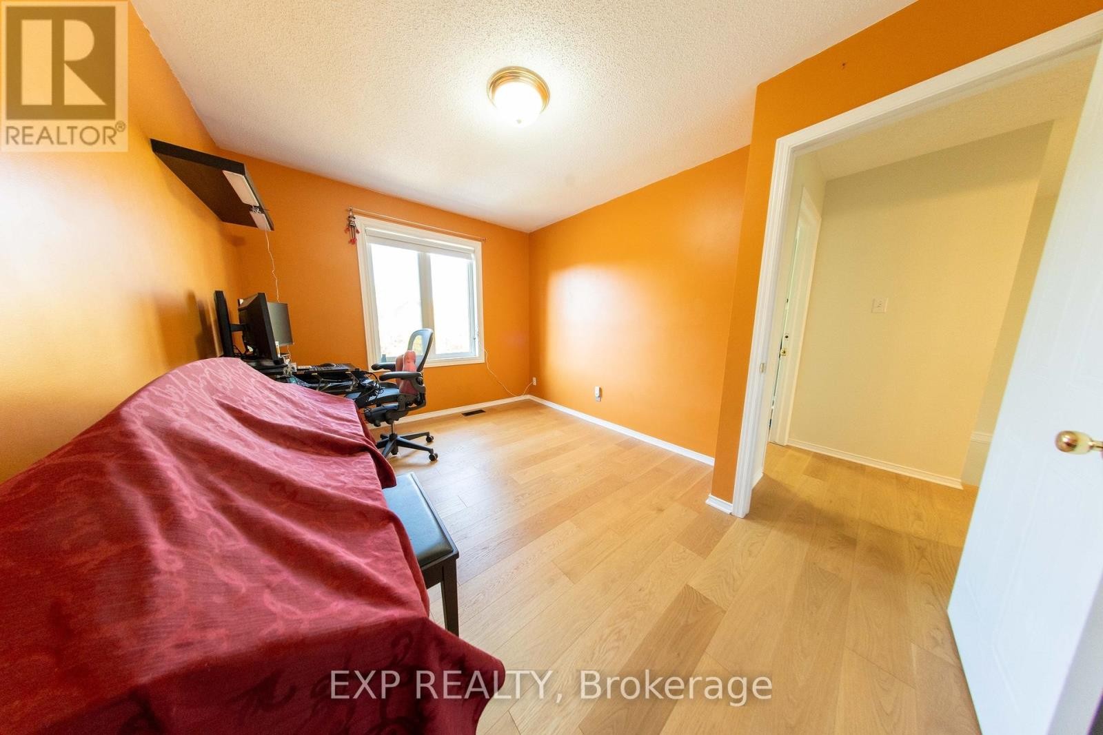 












54 SHEPPARD'S GLEN AVENUE

,
Ottawa,




Ontario
K2M2M9

