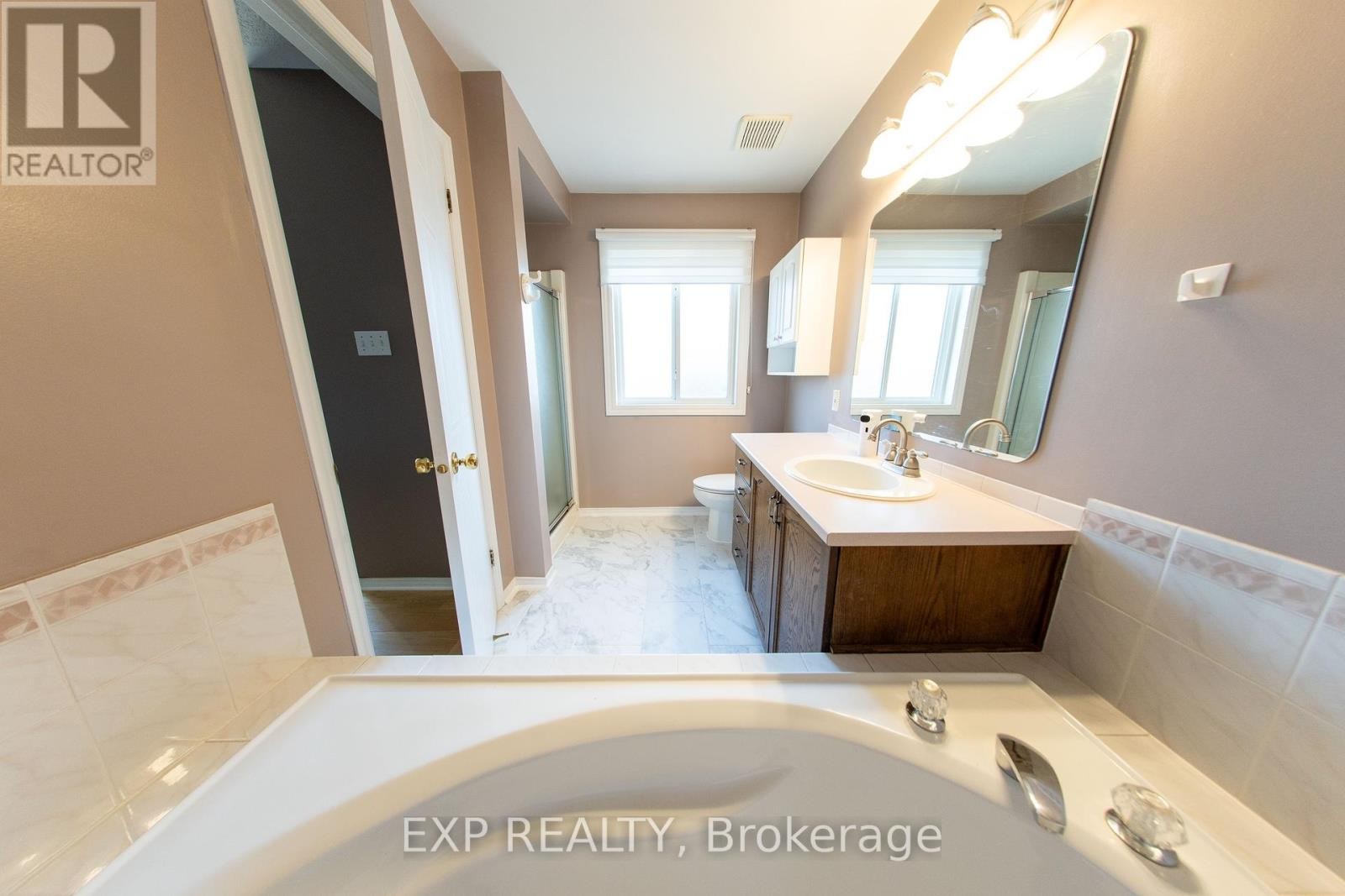 












54 SHEPPARD'S GLEN AVENUE

,
Ottawa,




Ontario
K2M2M9


