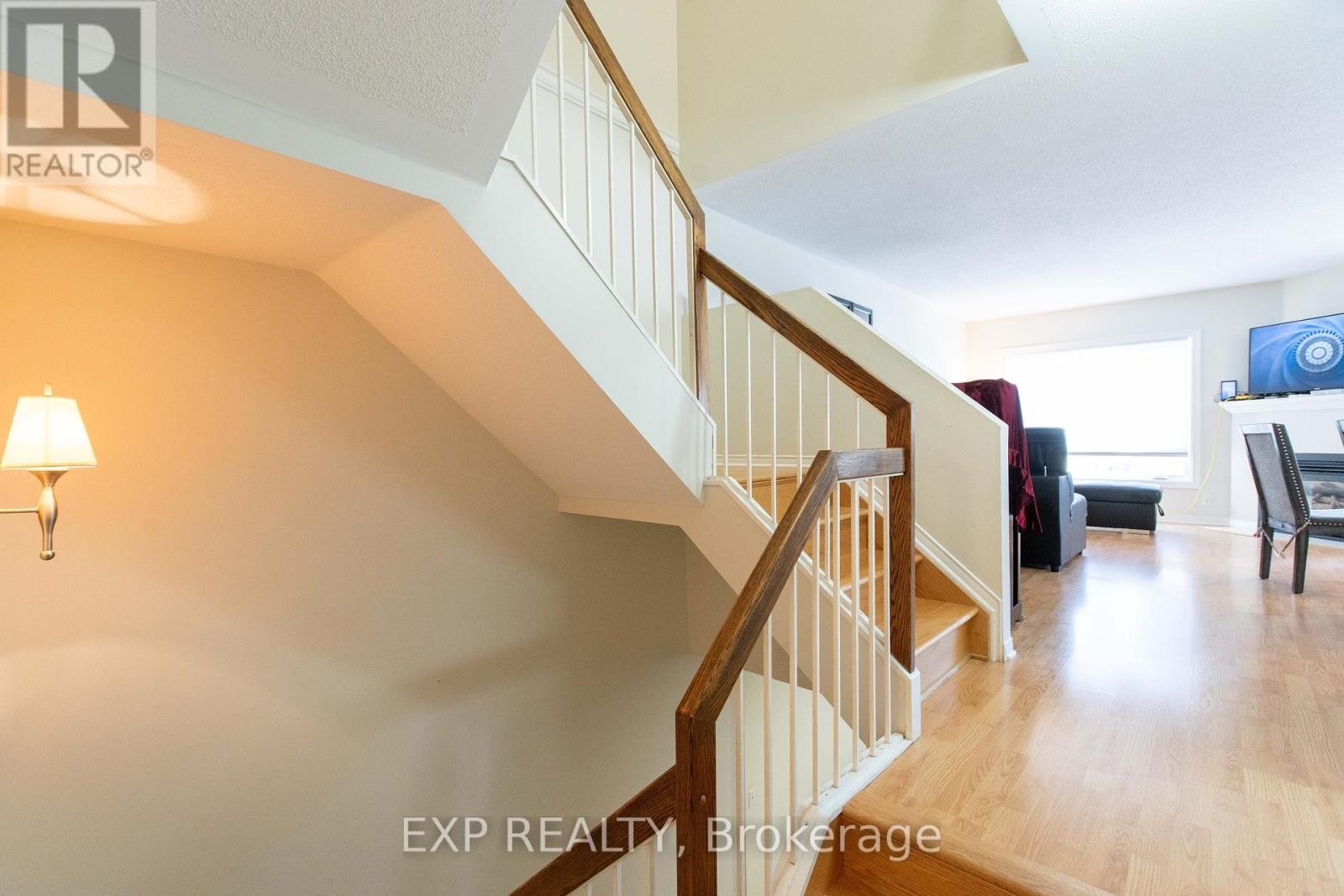












54 SHEPPARD'S GLEN AVENUE

,
Ottawa,




Ontario
K2M2M9

