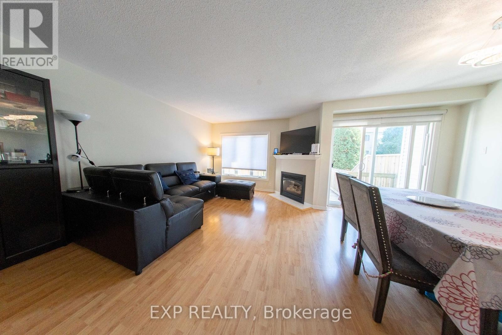 












54 SHEPPARD'S GLEN AVENUE

,
Ottawa,




Ontario
K2M2M9

