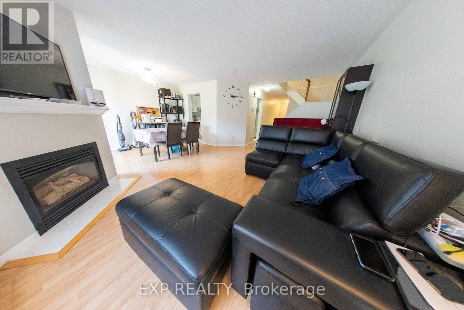 












54 SHEPPARD'S GLEN AVENUE

,
Ottawa,




Ontario
K2M2M9

