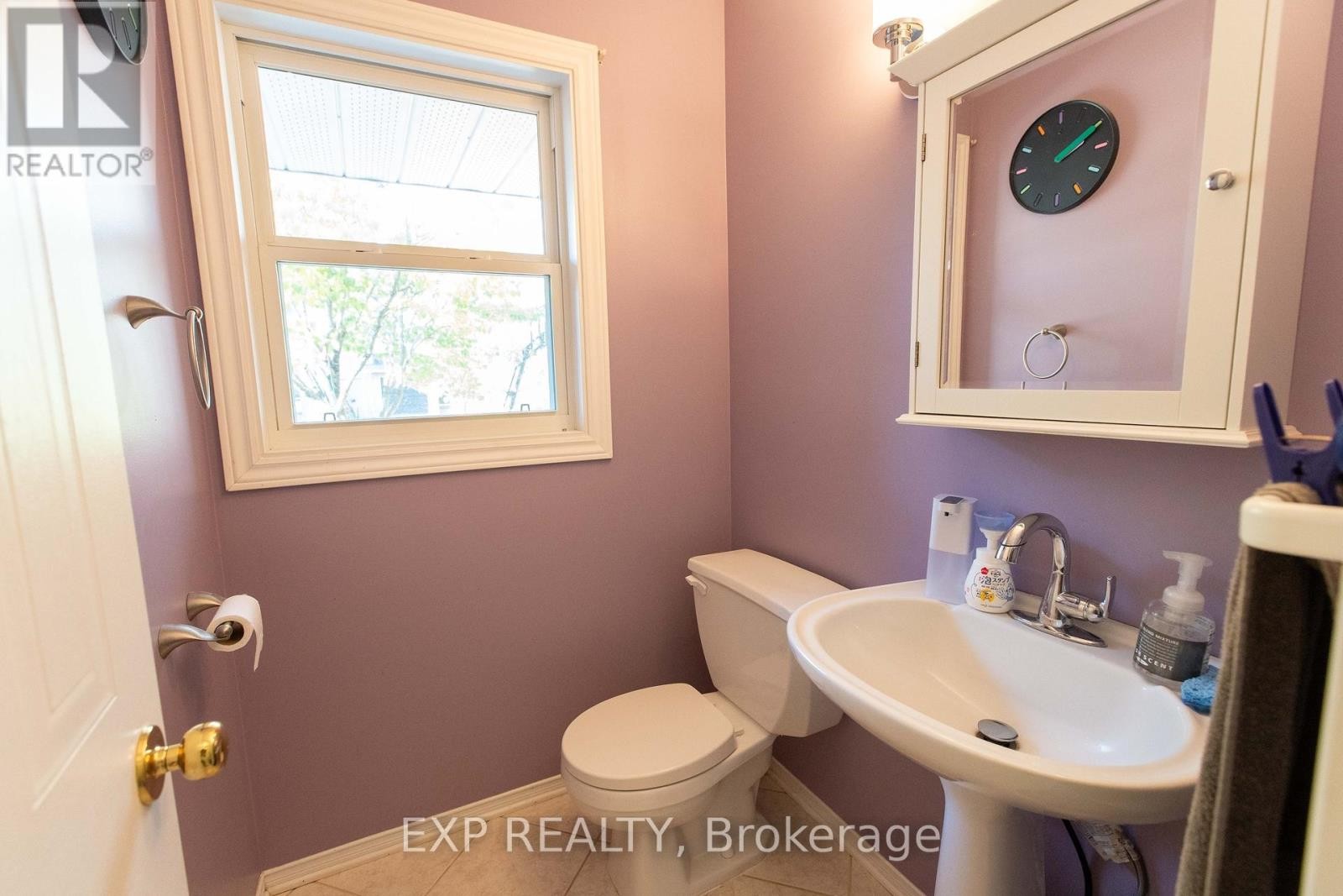 












54 SHEPPARD'S GLEN AVENUE

,
Ottawa,




Ontario
K2M2M9


