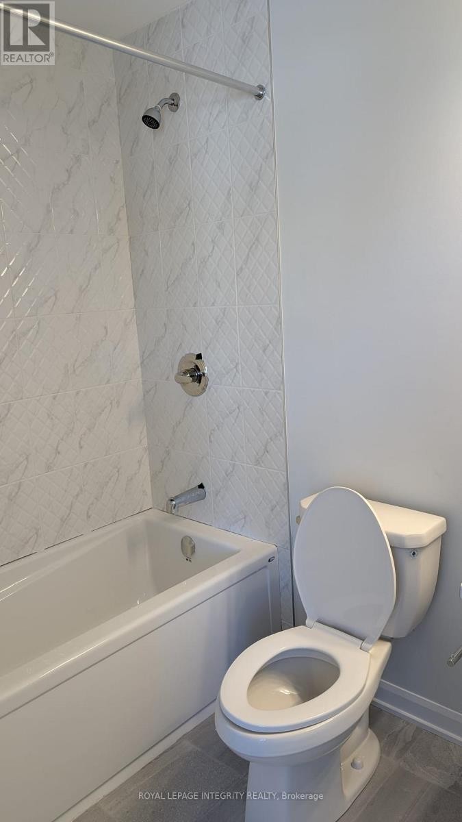 












7 - 101 GLENROY GILBERT DRIVE

,
Ottawa,




Ontario
K2J5G3

