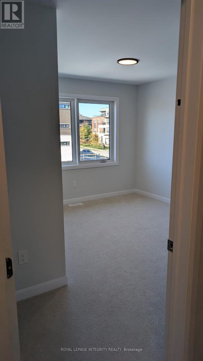 












7 - 101 GLENROY GILBERT DRIVE

,
Ottawa,




Ontario
K2J5G3

