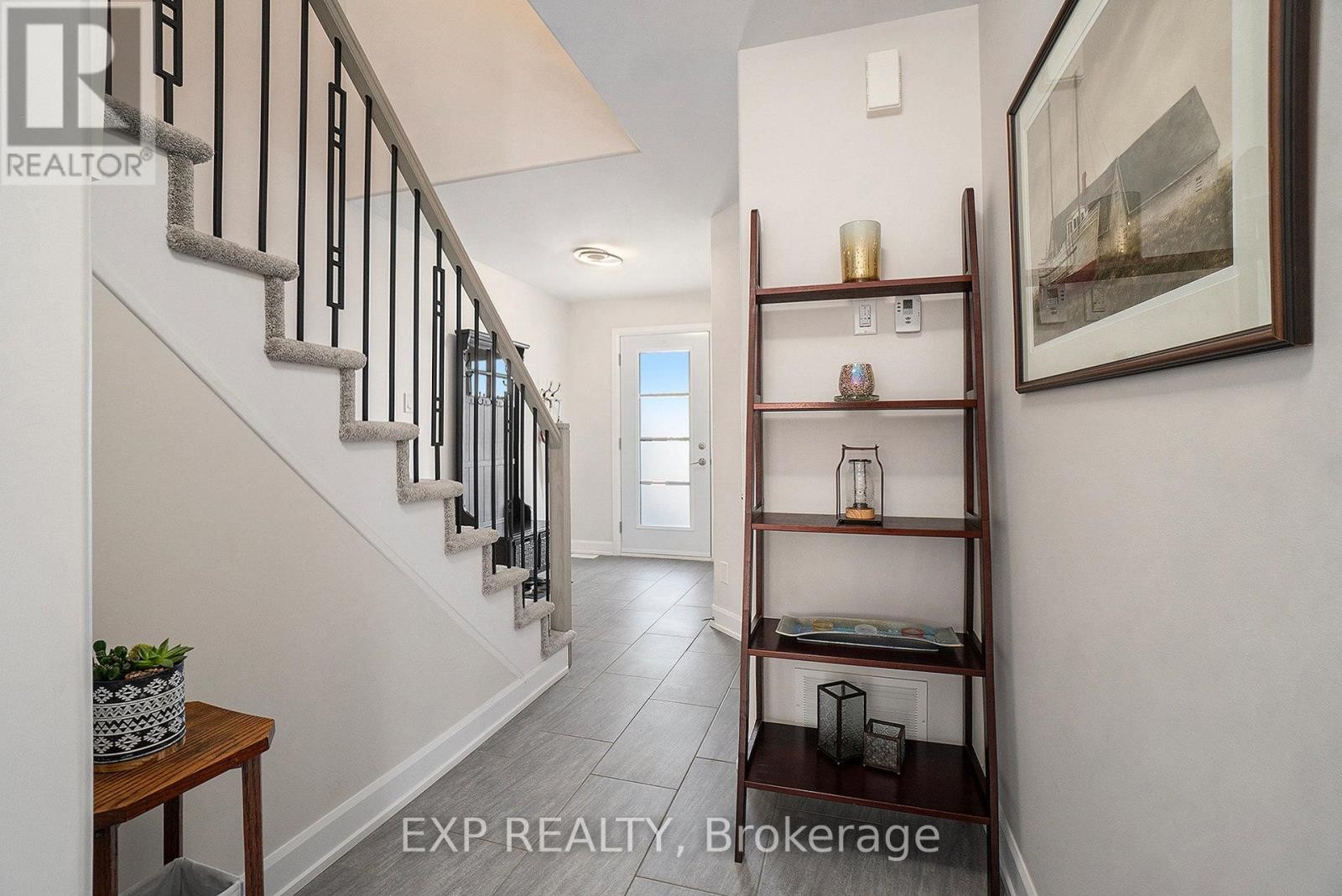 












704 AZURE STREET

,
Russell,




Ontario
K4R1E5

