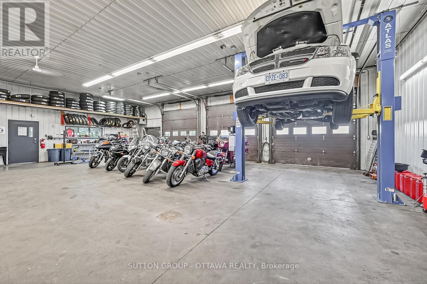 












3835 MCBEAN STREET

,
Ottawa,




Ontario
K0A2Z0

