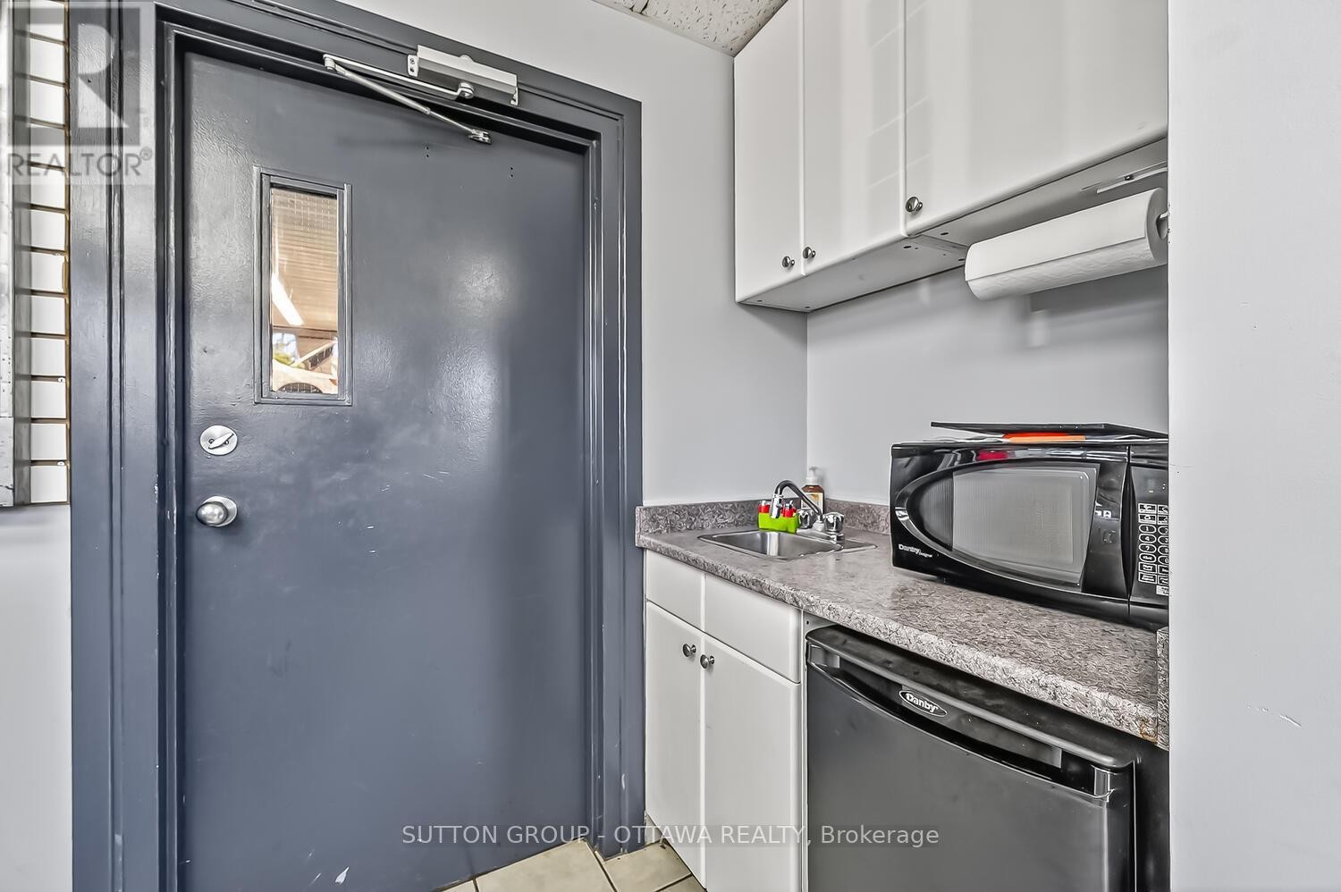 












3835 MCBEAN STREET

,
Ottawa,




Ontario
K0A2Z0

