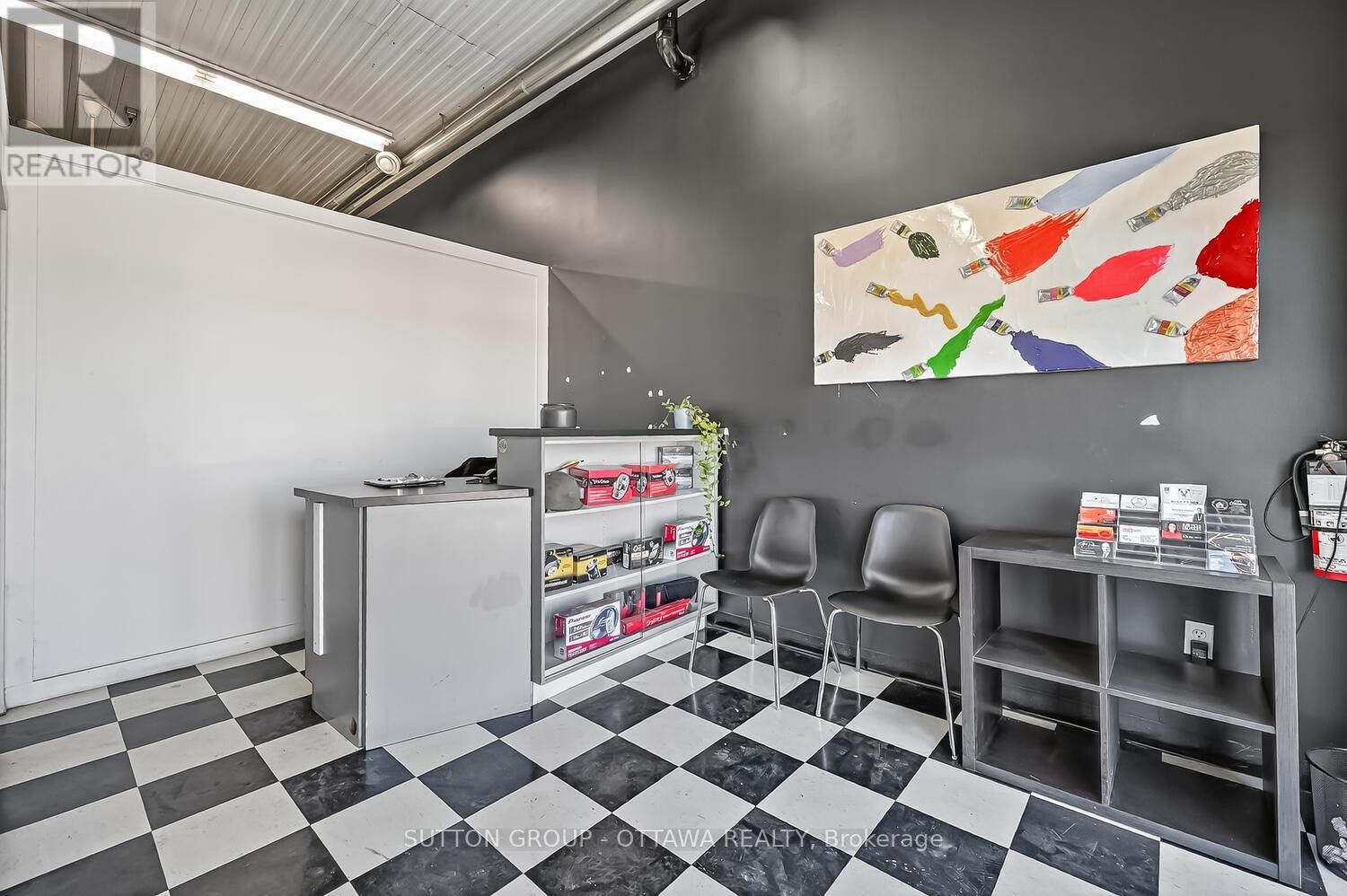 












3835 MCBEAN STREET

,
Ottawa,




Ontario
K0A2Z0

