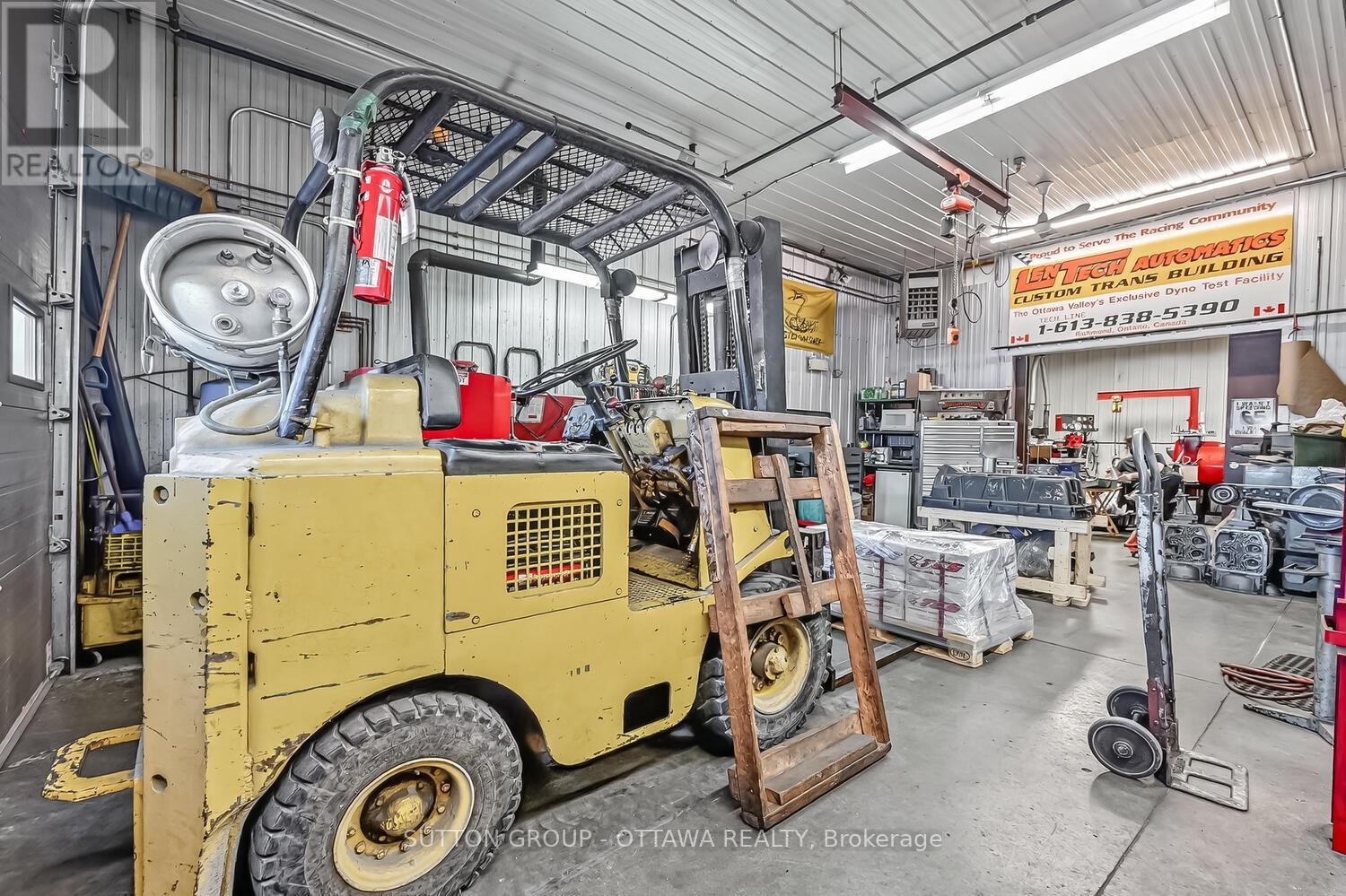 












3835 MCBEAN STREET

,
Ottawa,




Ontario
K0A2Z0

