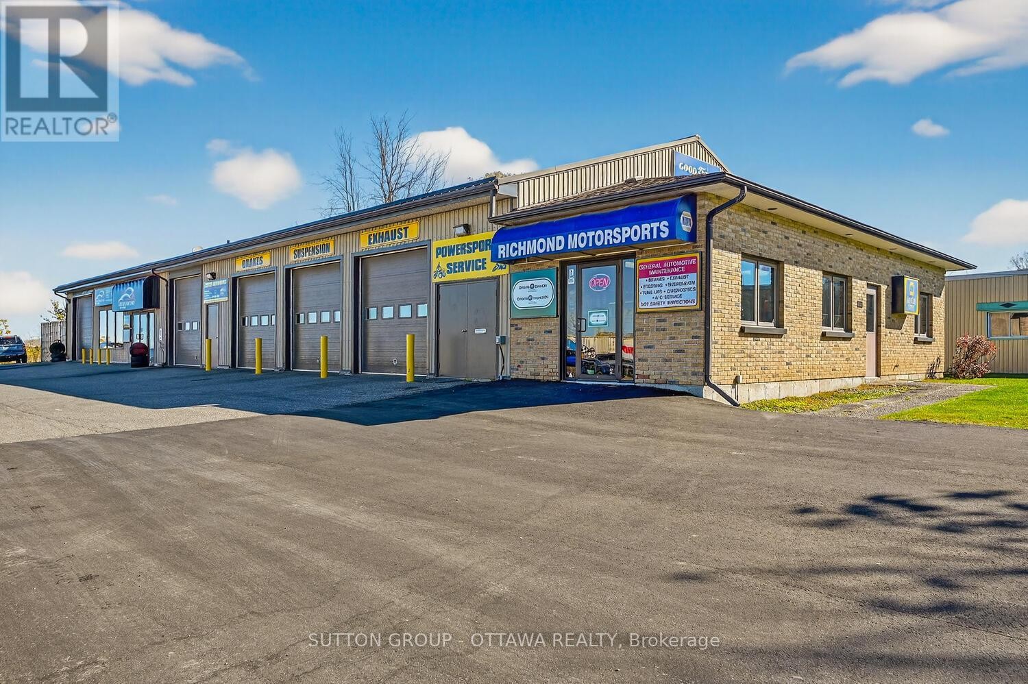 












3835 MCBEAN STREET

,
Ottawa,




Ontario
K0A2Z0

