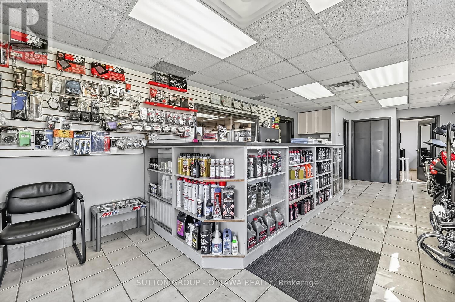 












3835 MCBEAN STREET

,
Ottawa,




Ontario
K0A2Z0

