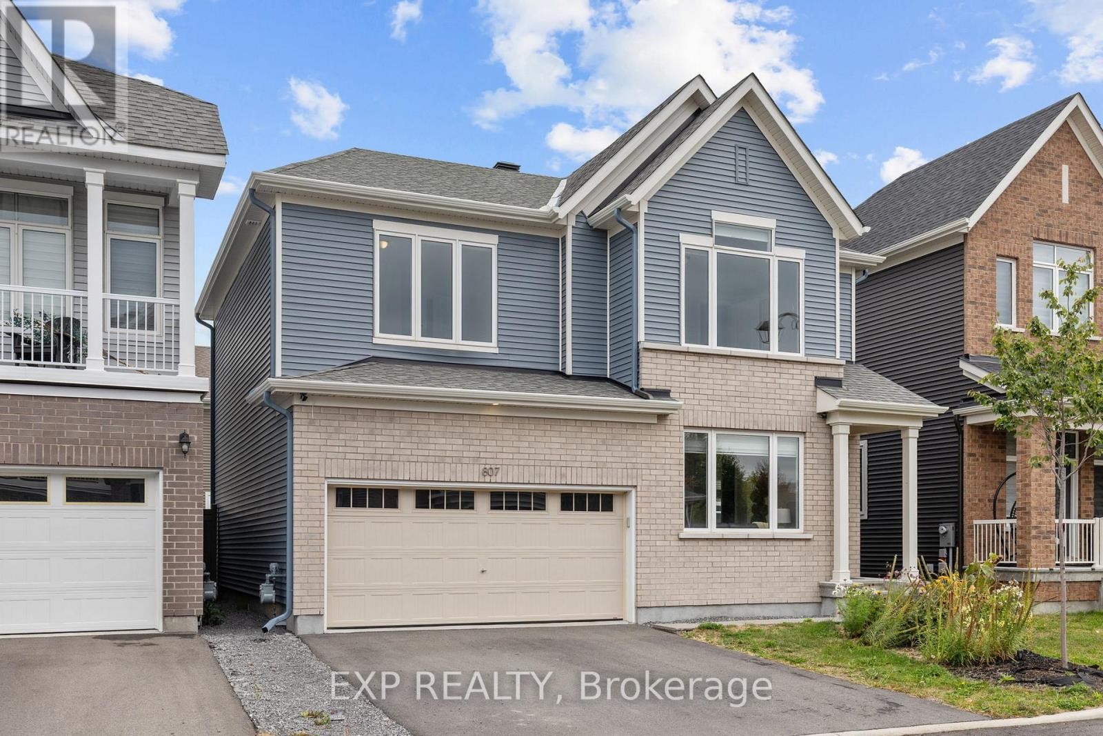 












807 MERCIER CRESCENT E

,
Ottawa,




Ontario
K1W1E6

