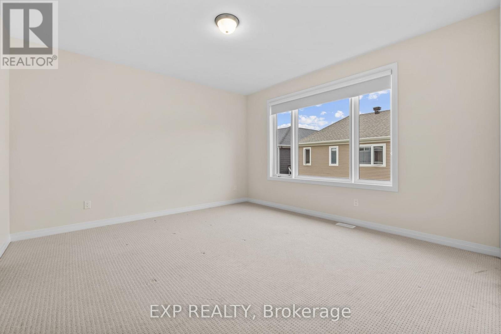 












807 MERCIER CRESCENT E

,
Ottawa,




Ontario
K1W1E6


